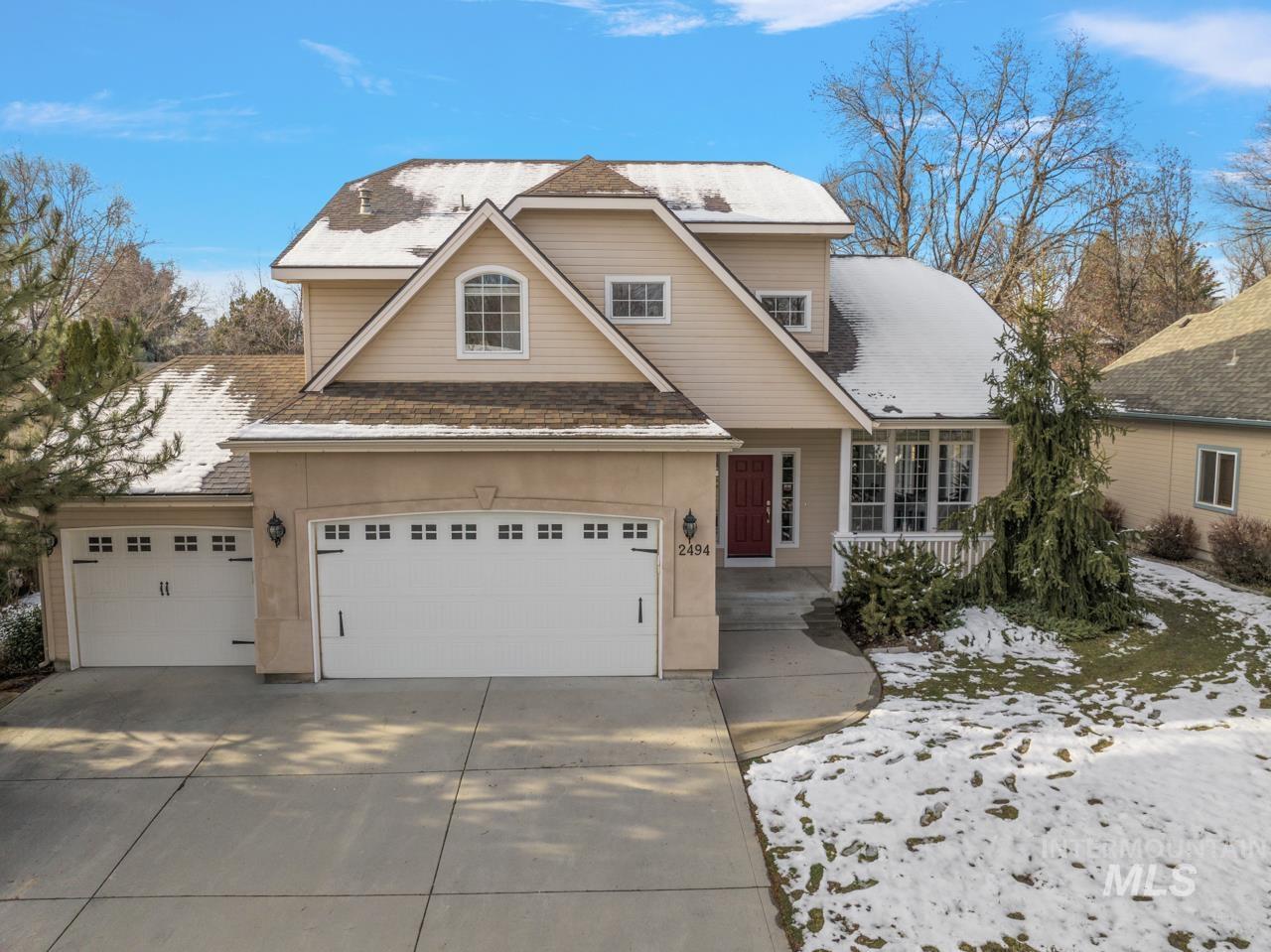 2494 E Brierfield