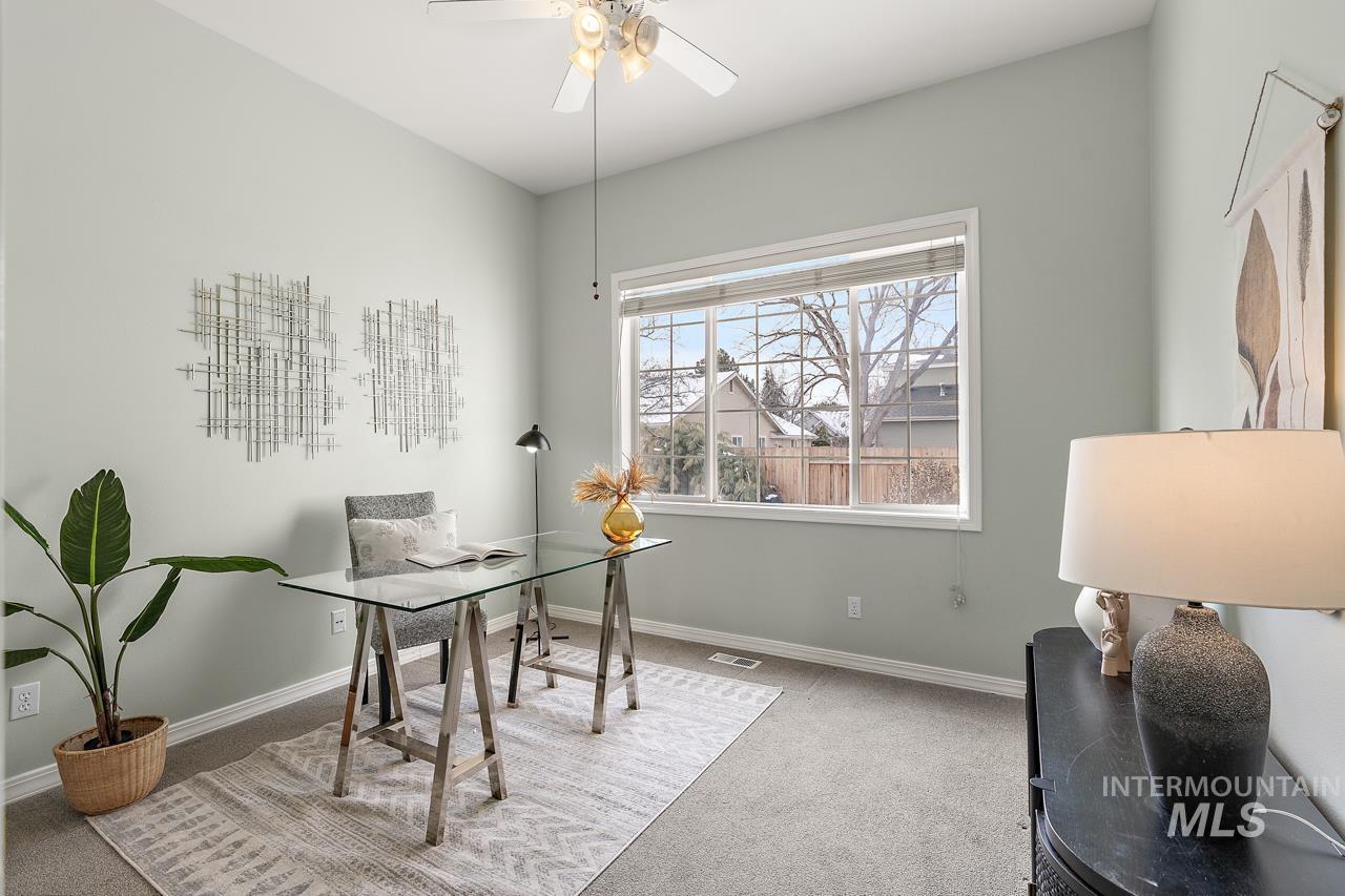 2494 E Brierfield