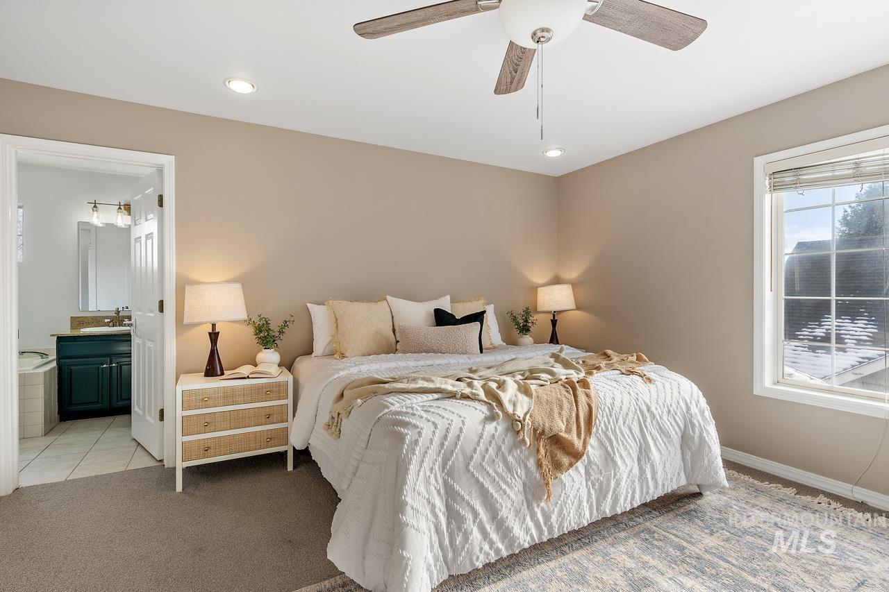 2494 E Brierfield