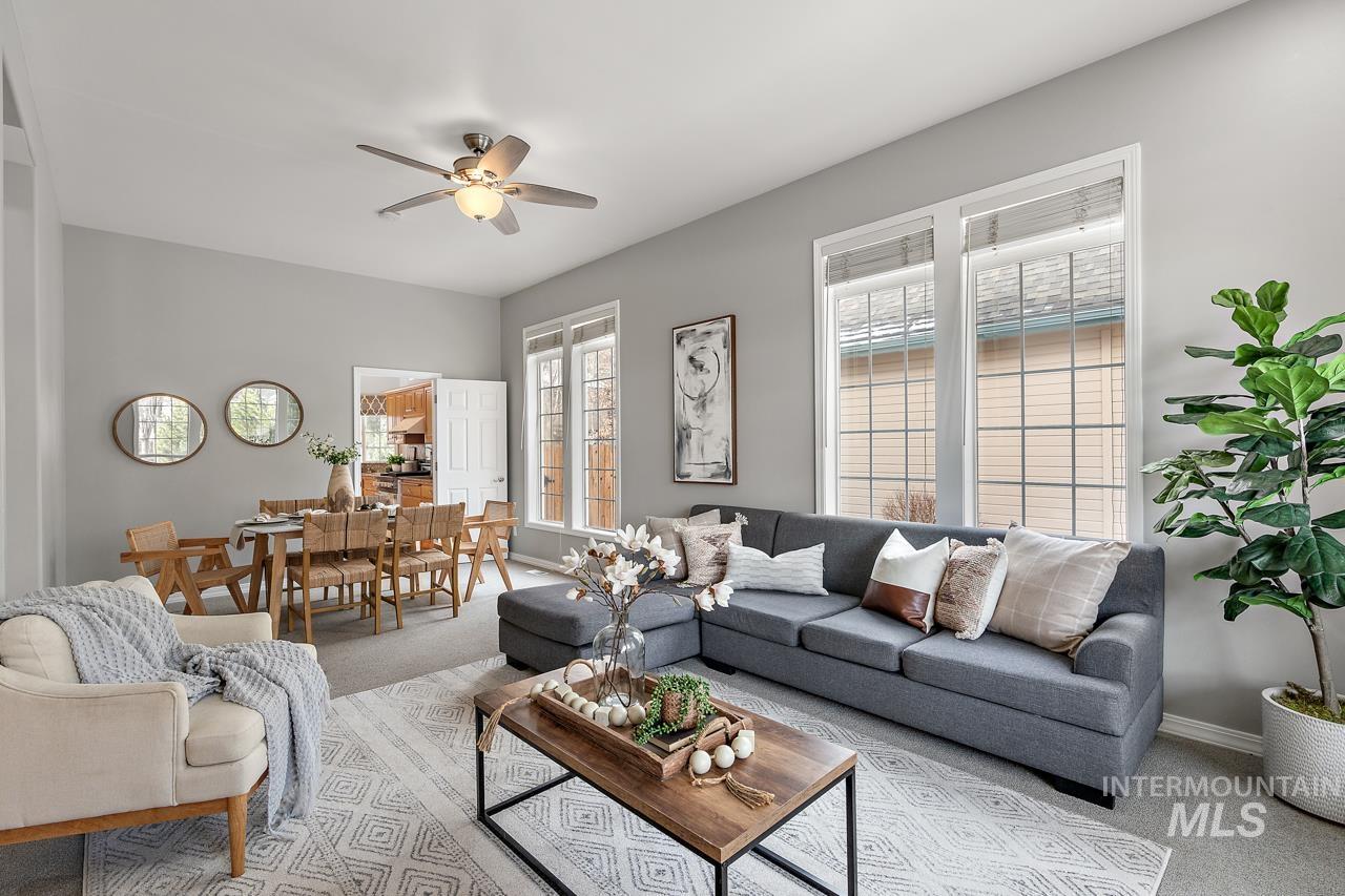 2494 E Brierfield