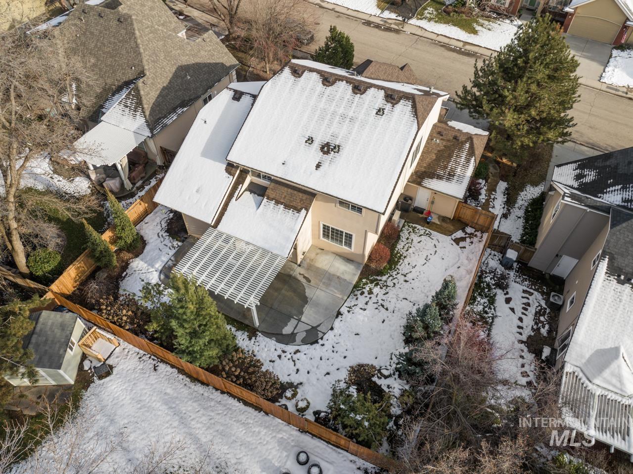 2494 E Brierfield
