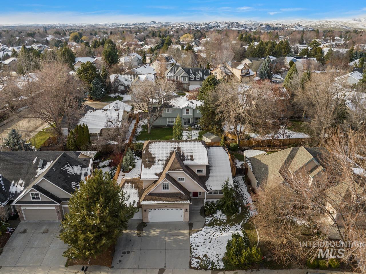 2494 E Brierfield