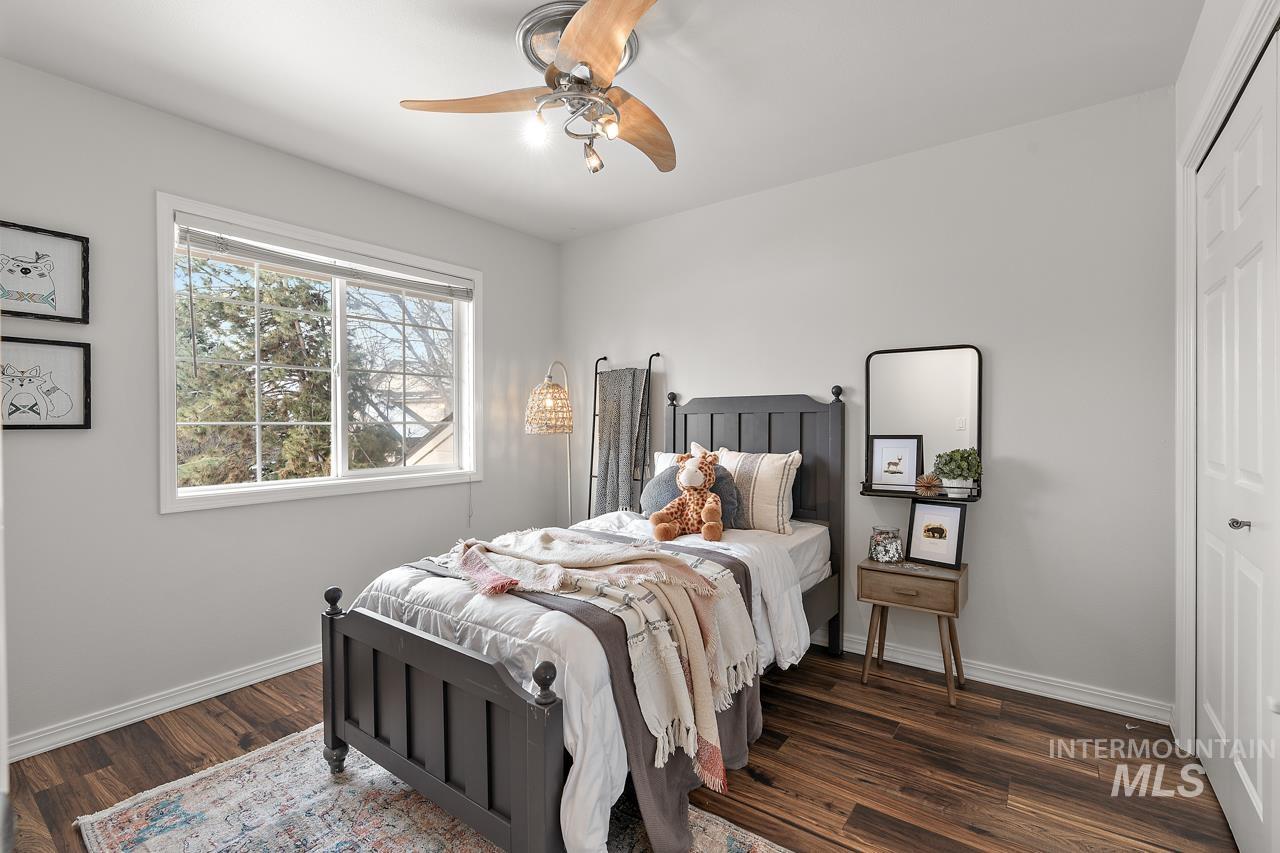 2494 E Brierfield