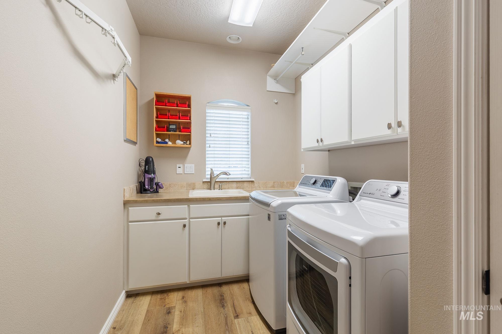 1969 E Stonybrook Ct