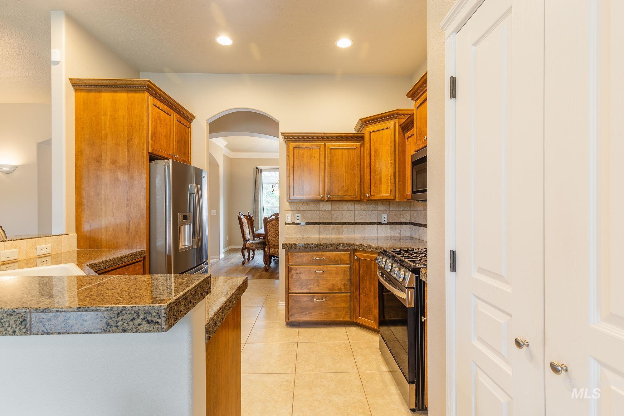 1969 E Stonybrook Ct