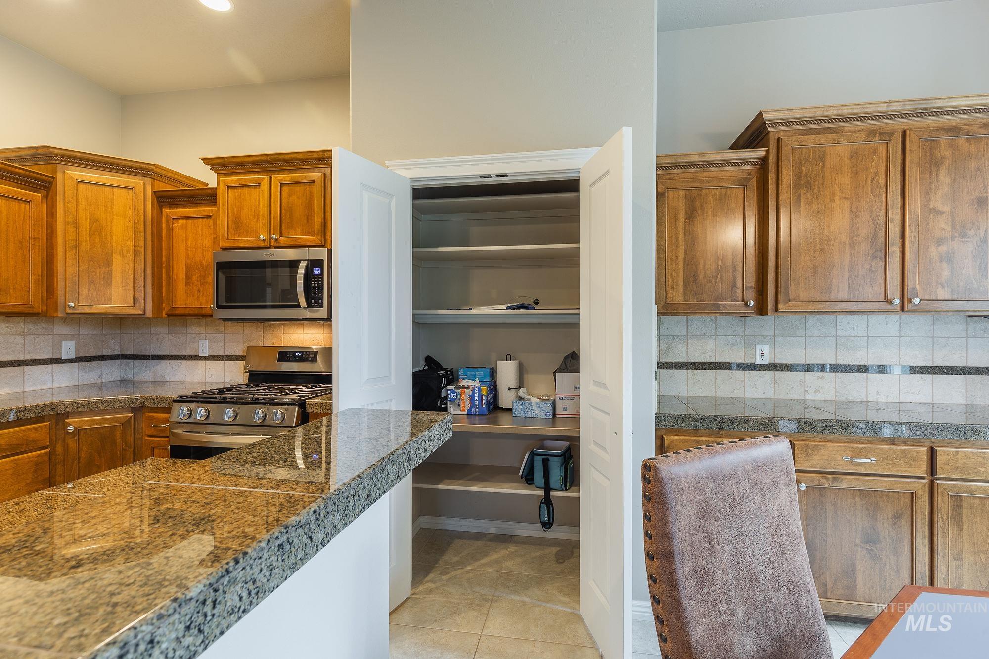 1969 E Stonybrook Ct