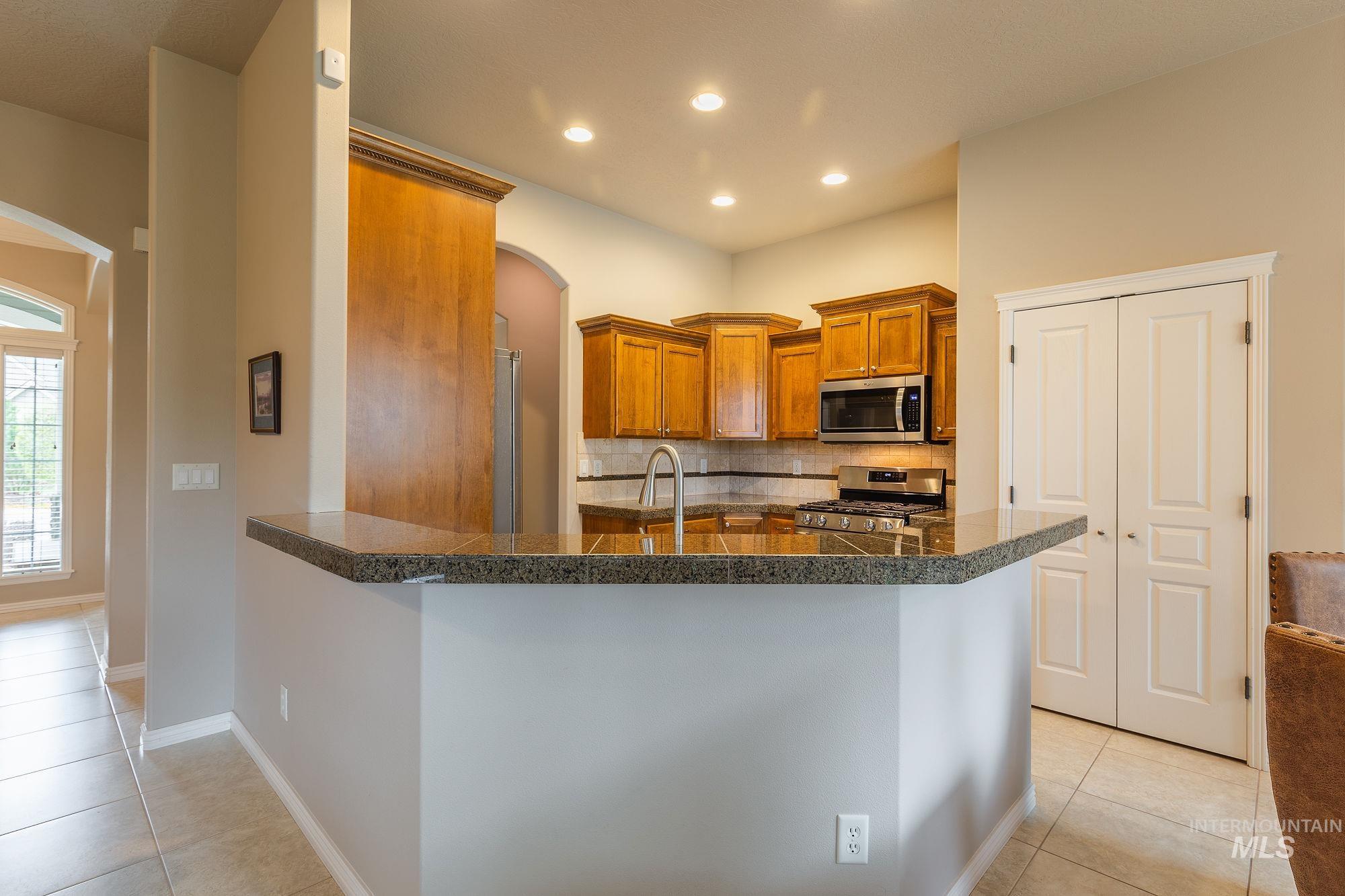 1969 E Stonybrook Ct