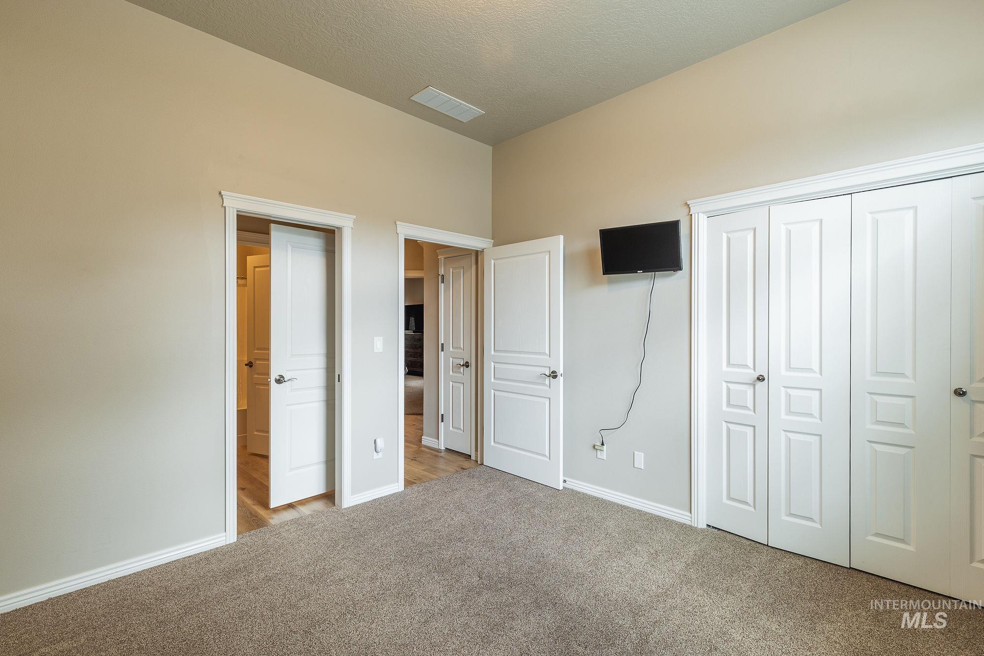 1969 E Stonybrook Ct