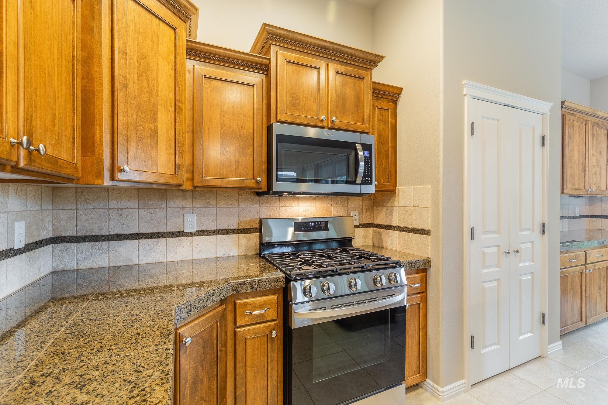 1969 E Stonybrook Ct
