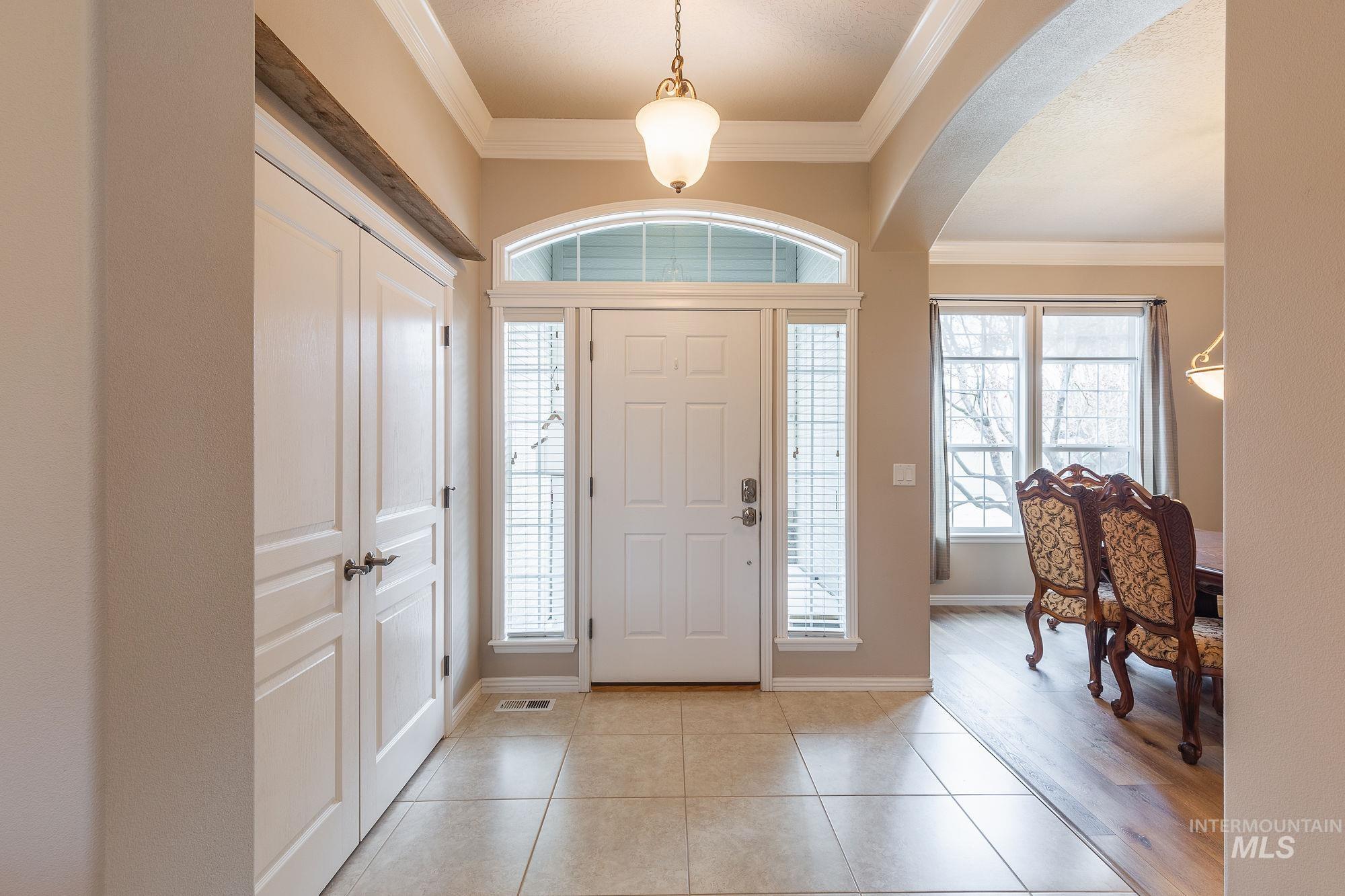 1969 E Stonybrook Ct