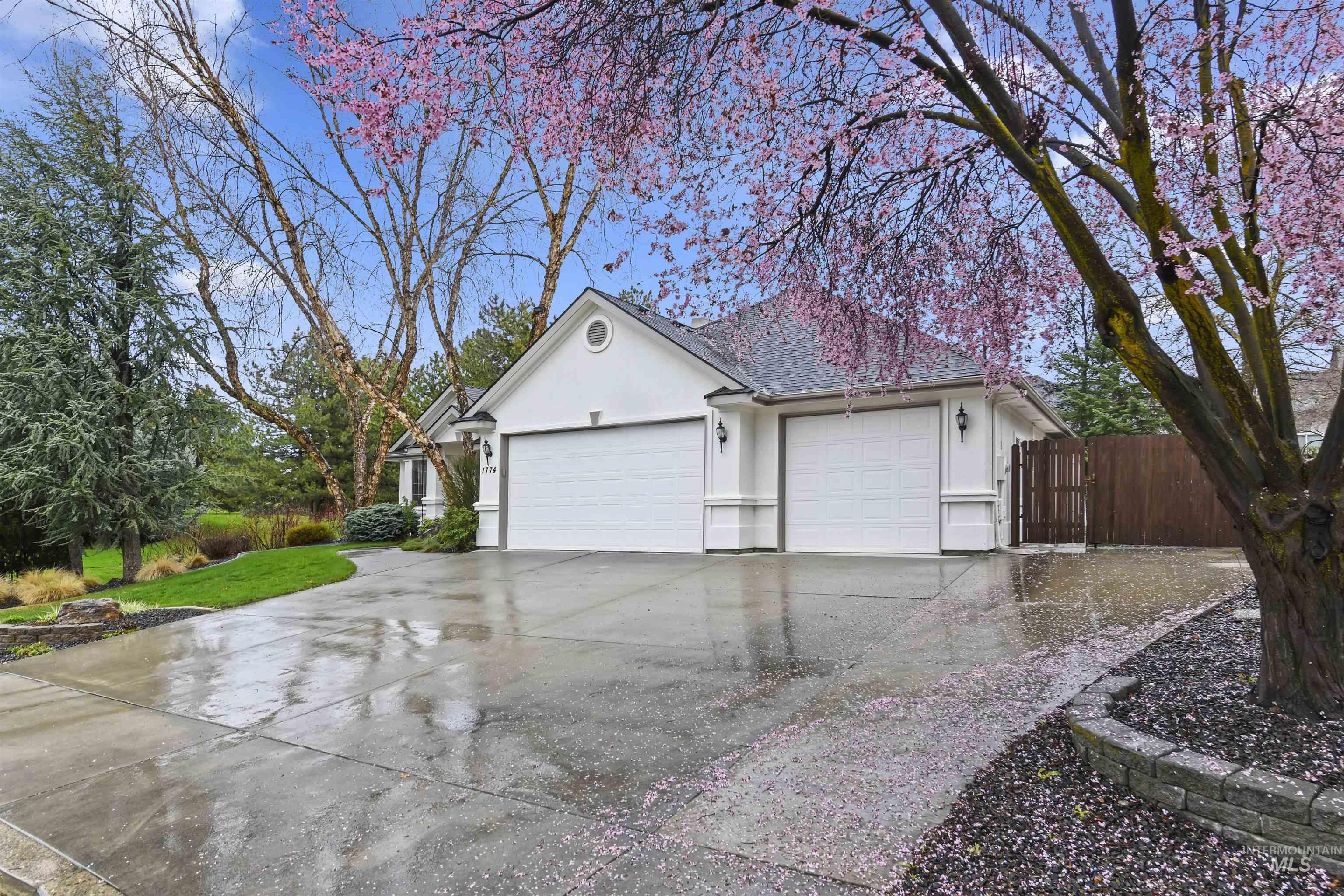 1774 N Sevenoaks Way