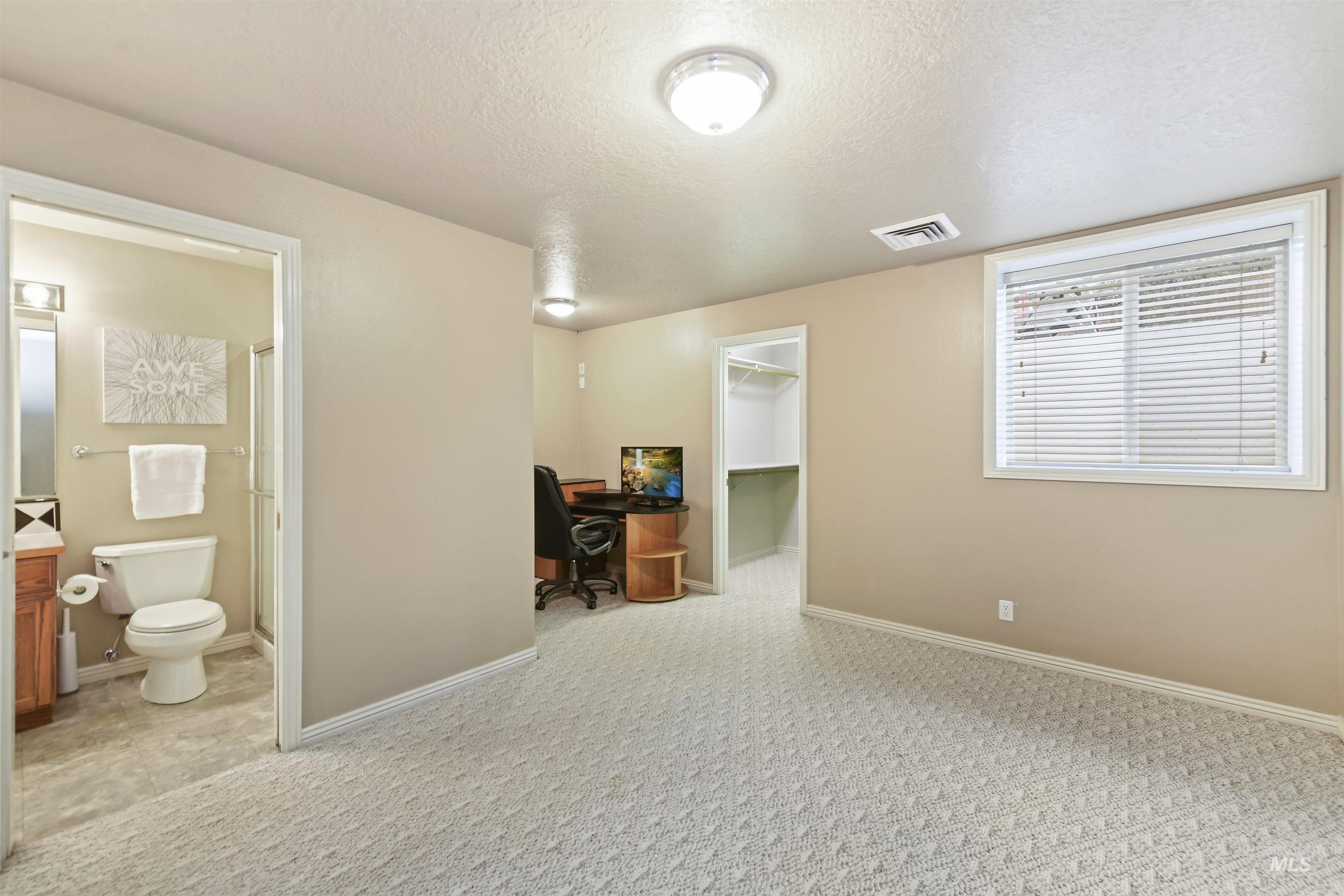 1774 N Sevenoaks Way