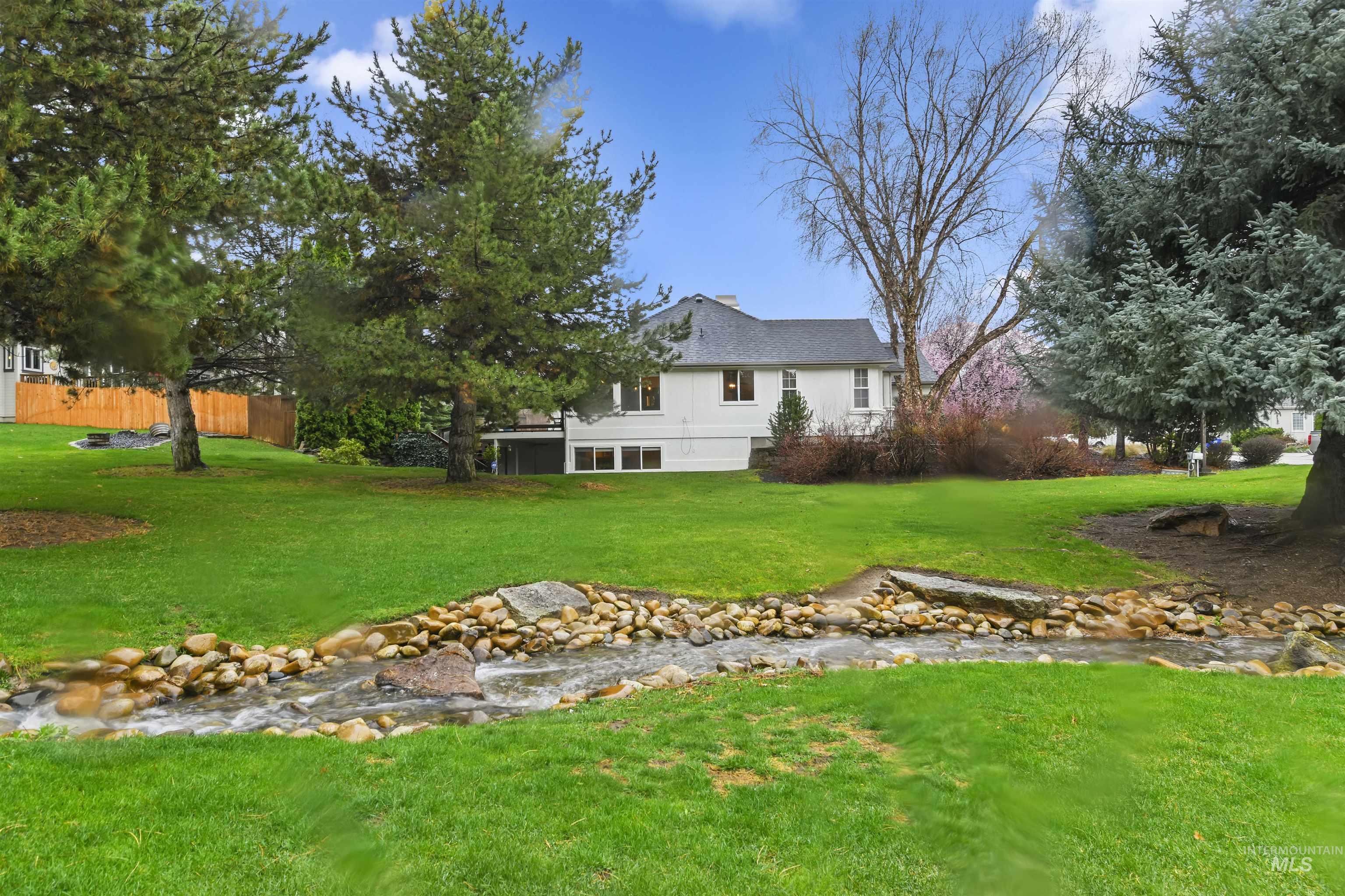 1774 N Sevenoaks Way