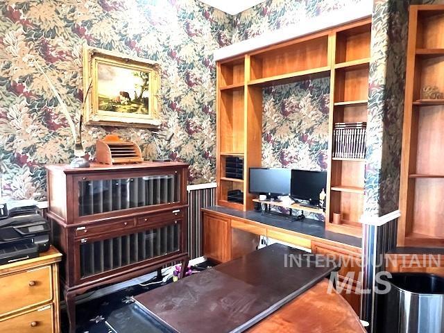 6000 W Overland Road