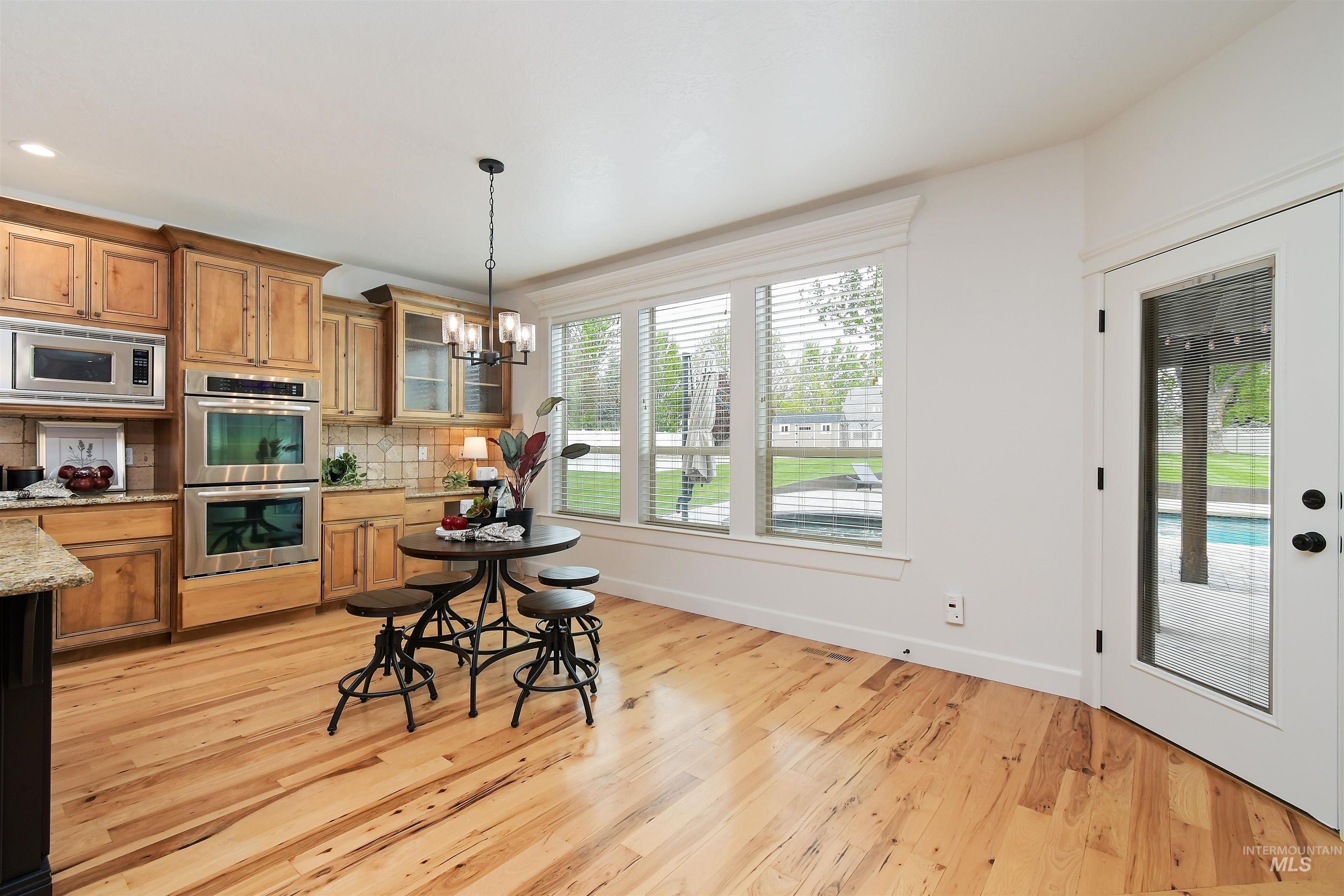 1622 W Covenant Hill Ct