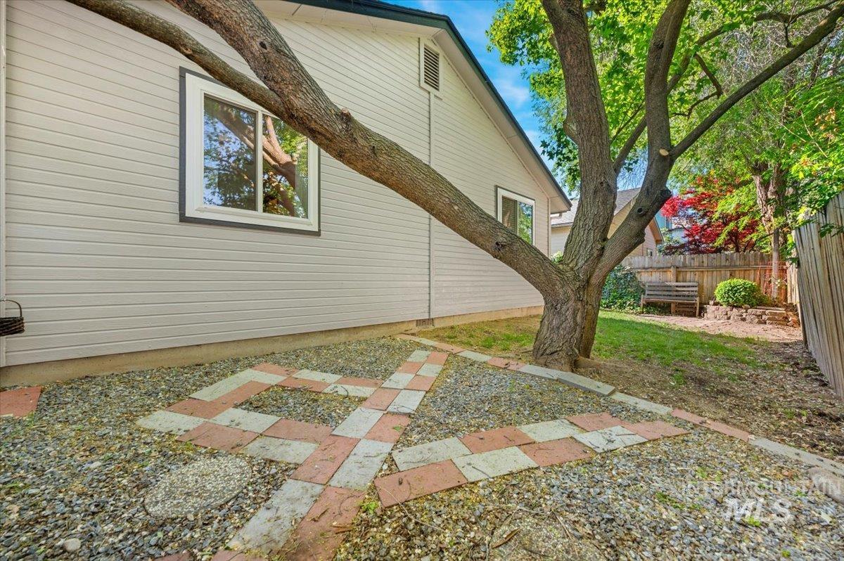 2489 S Sea Pines Pl