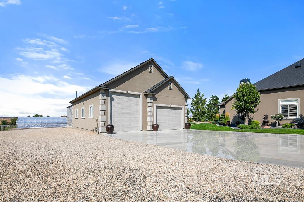 6570 Schmidt Ln