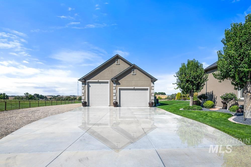 6570 Schmidt Ln