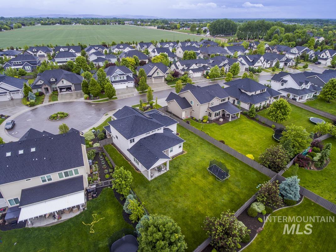 1831 N Racing Water Place