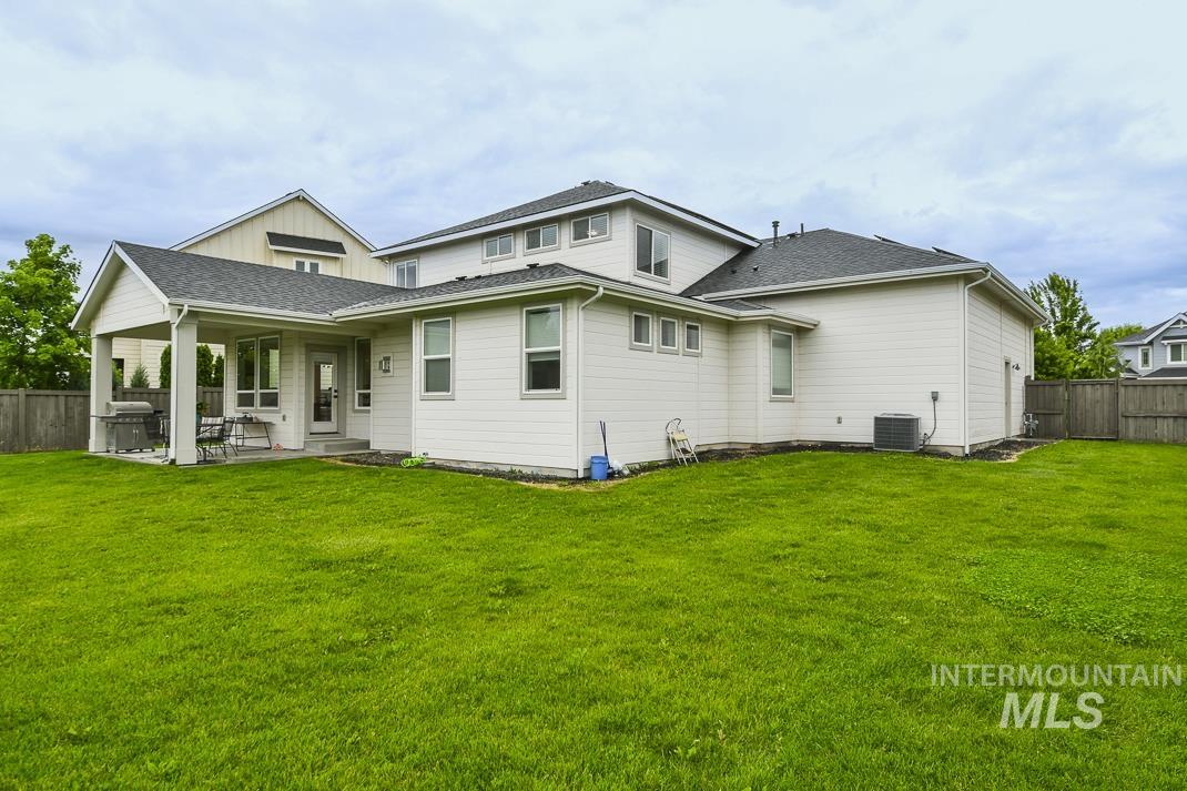 1831 N Racing Water Place