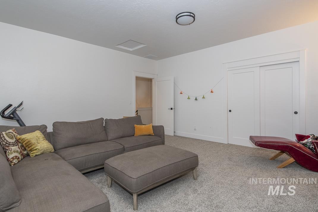 1831 N Racing Water Place