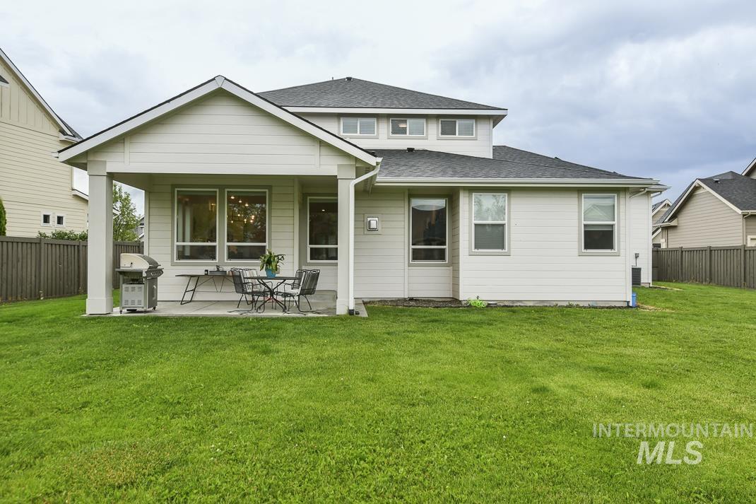 1831 N Racing Water Place