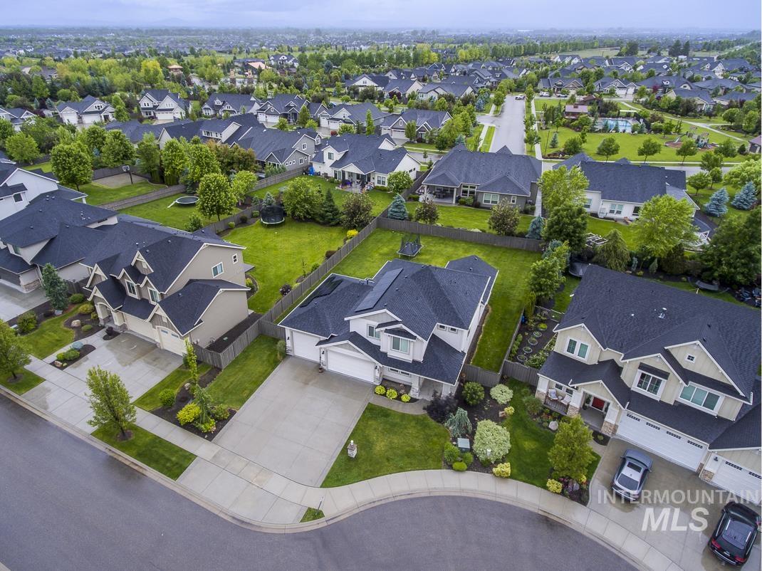 1831 N Racing Water Place