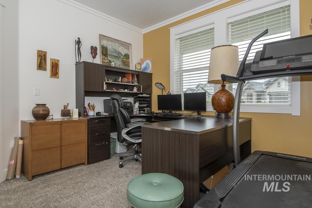 1831 N Racing Water Place