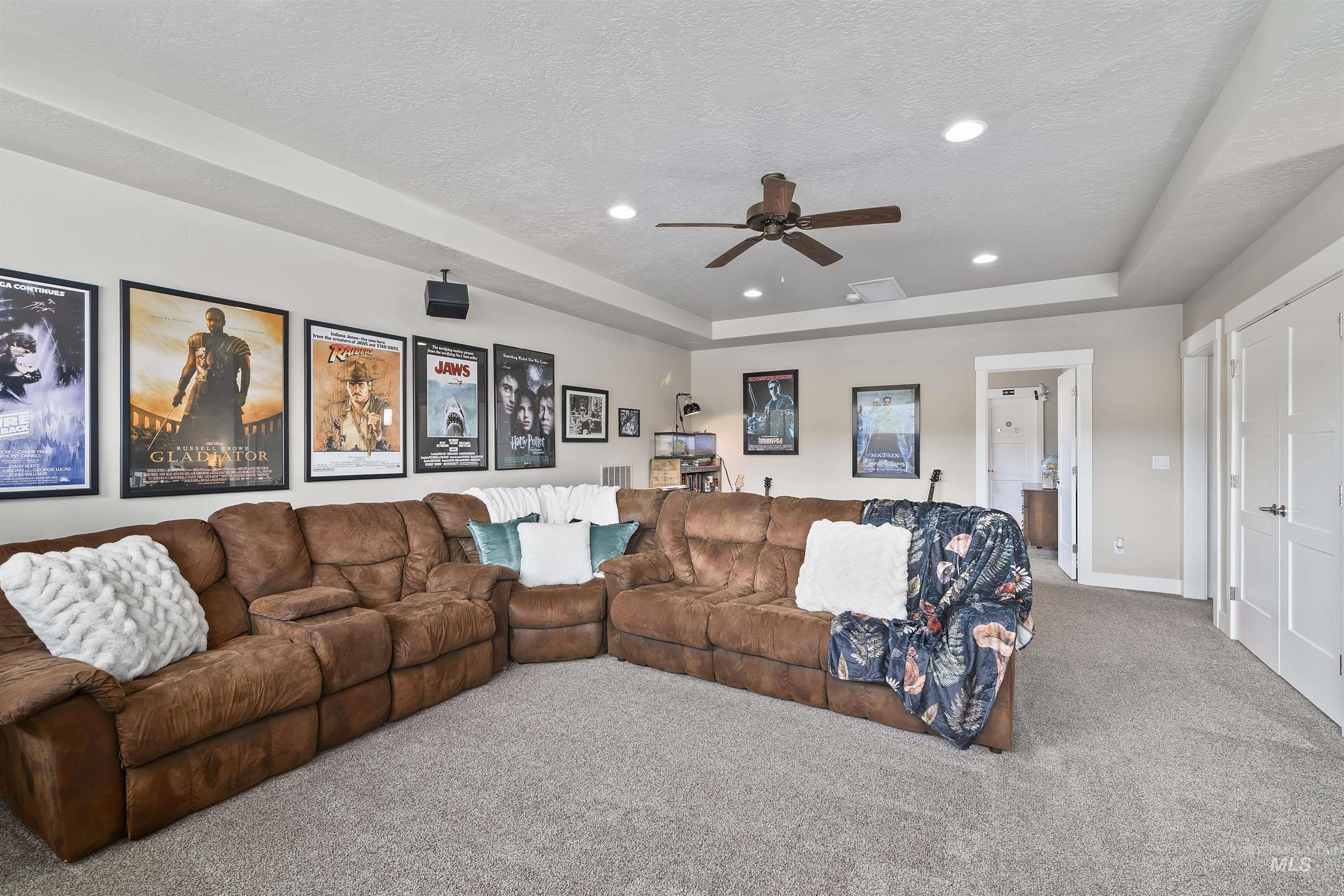 5035 W Parkridge Dr