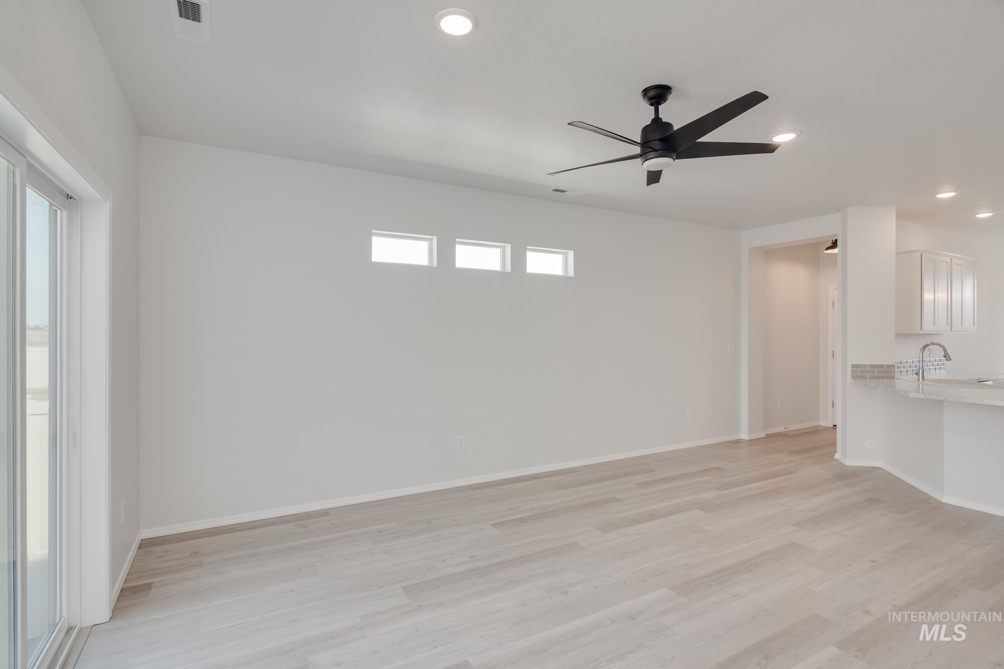 5006 W Riva Capri St