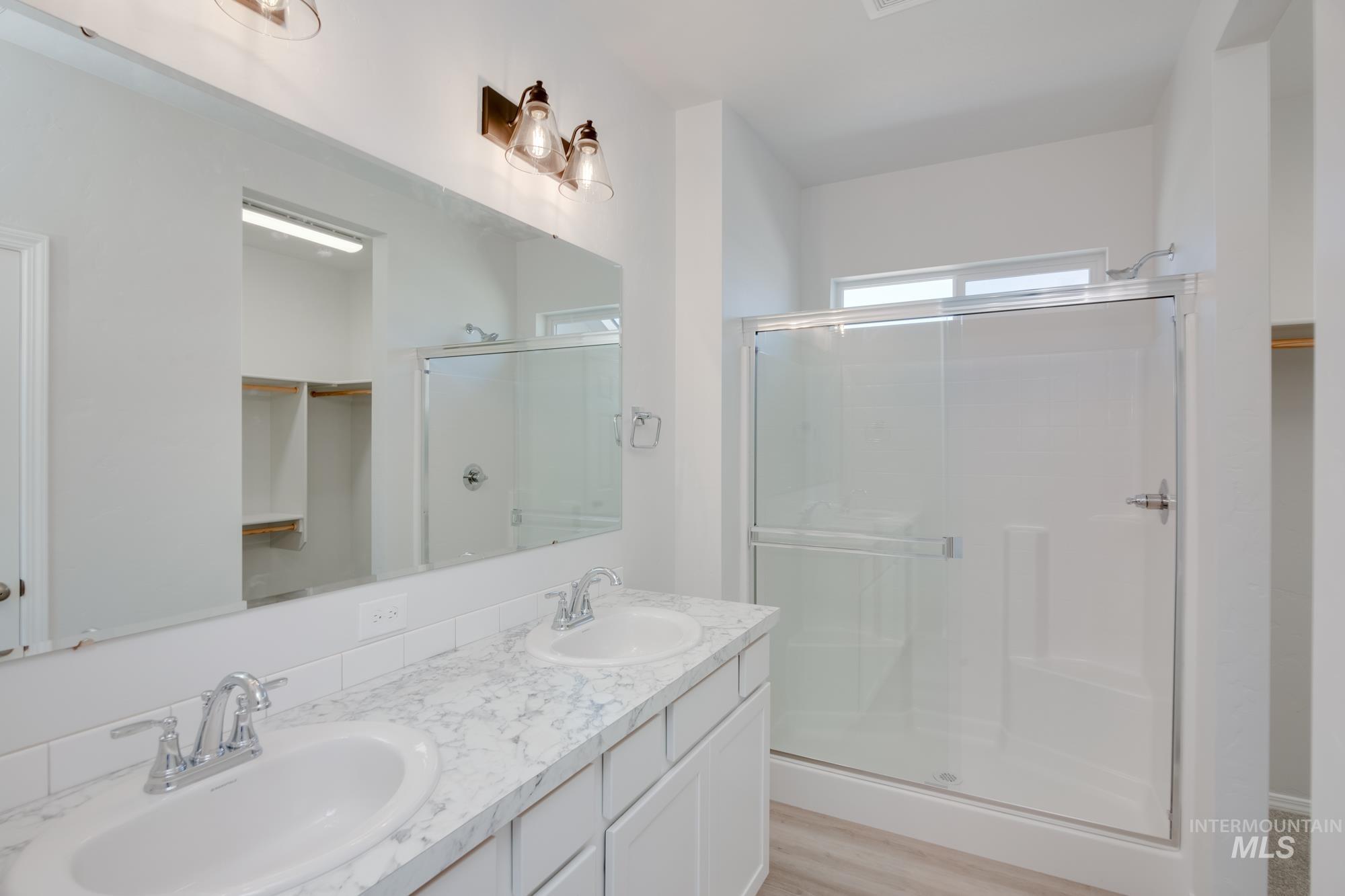 5006 W Riva Capri St