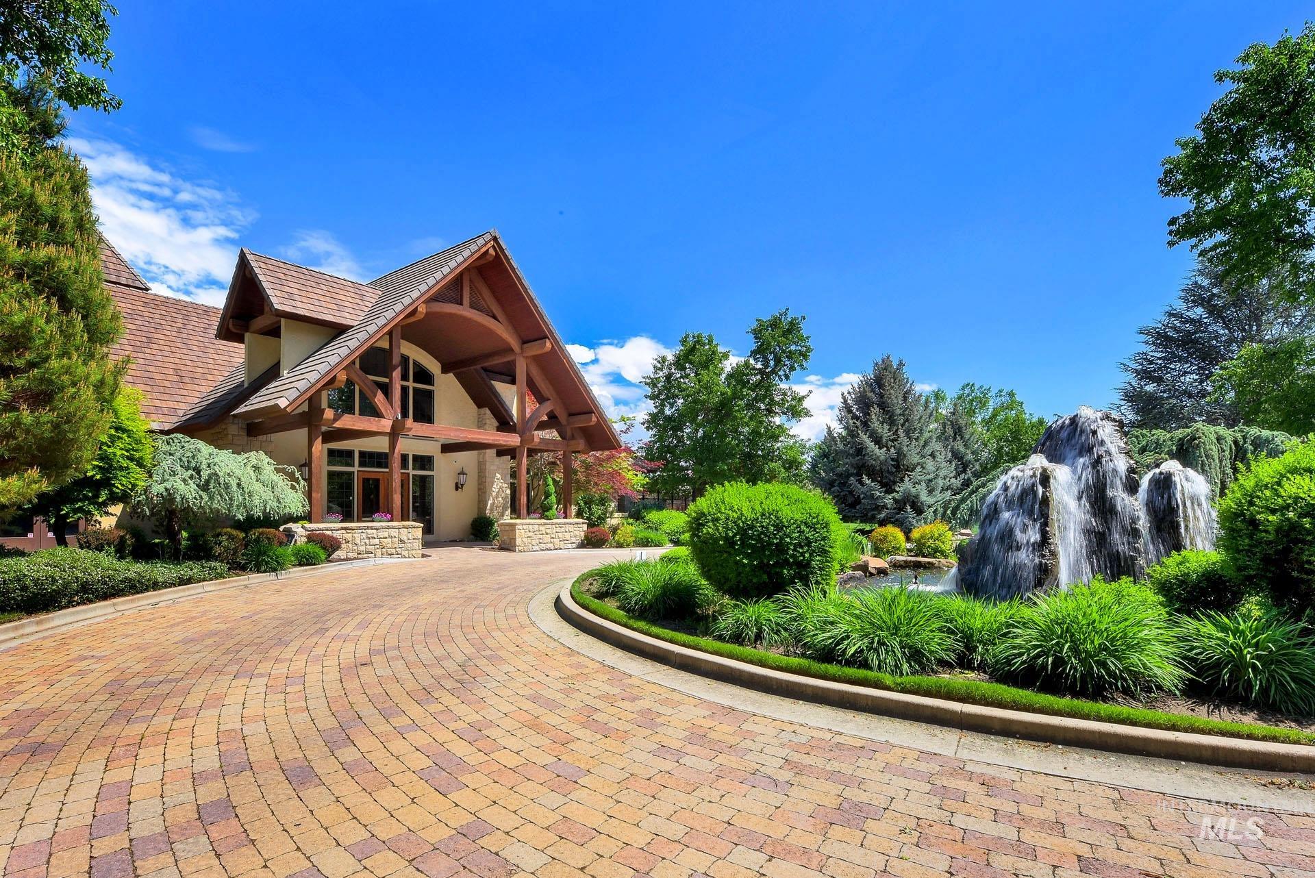 1683 S Stream Pointe Lane