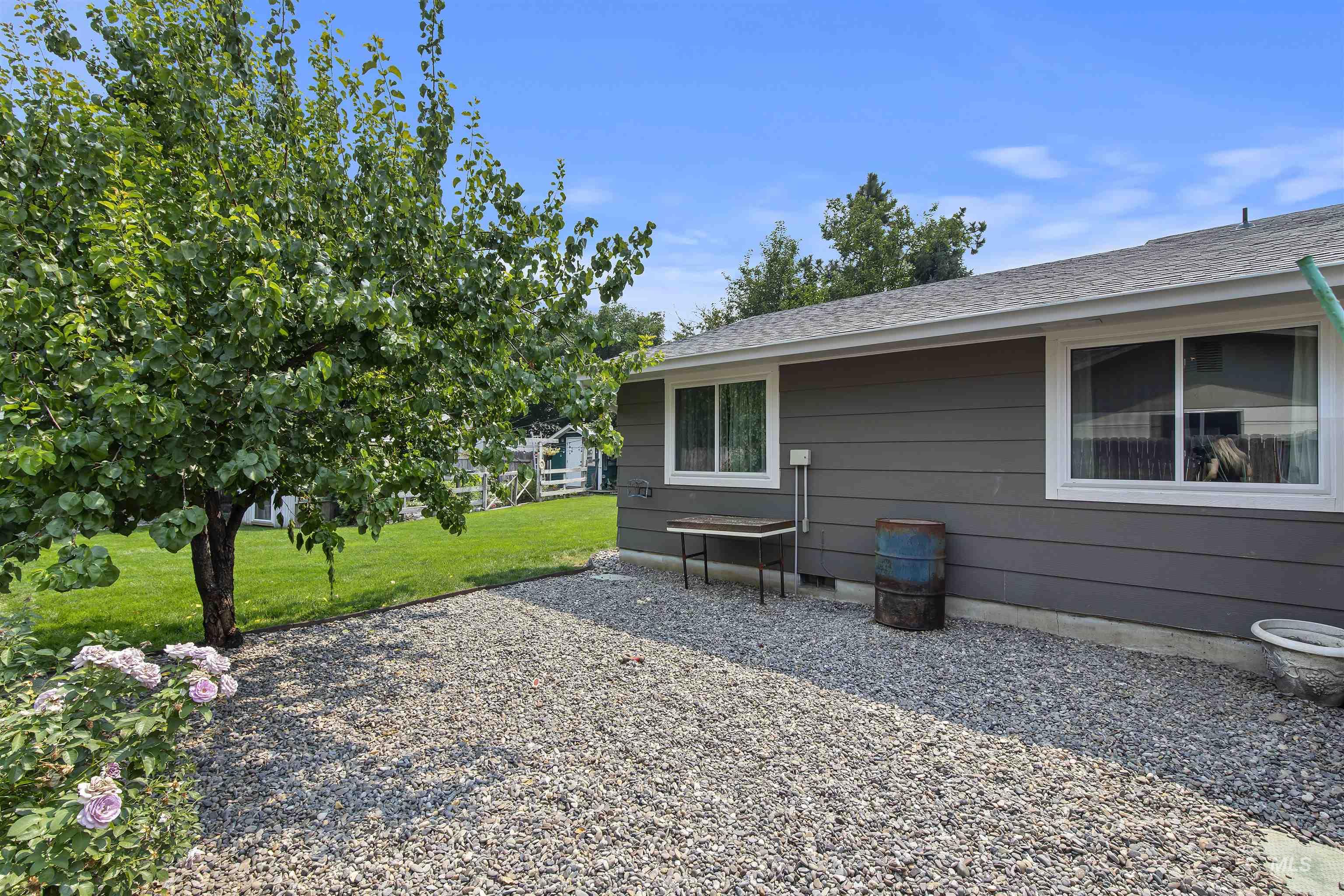 154 S Harlan Pl
