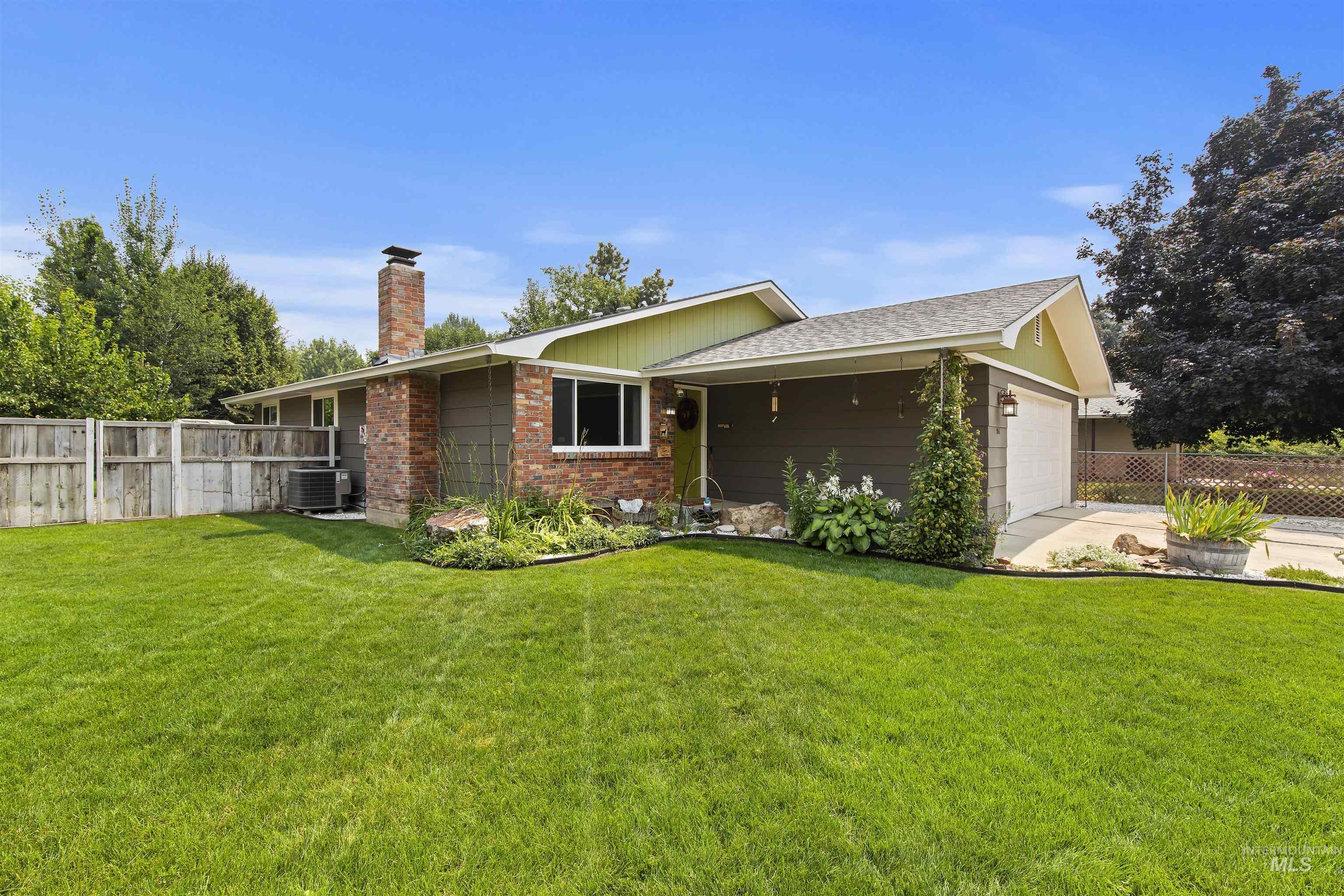 154 S Harlan Pl