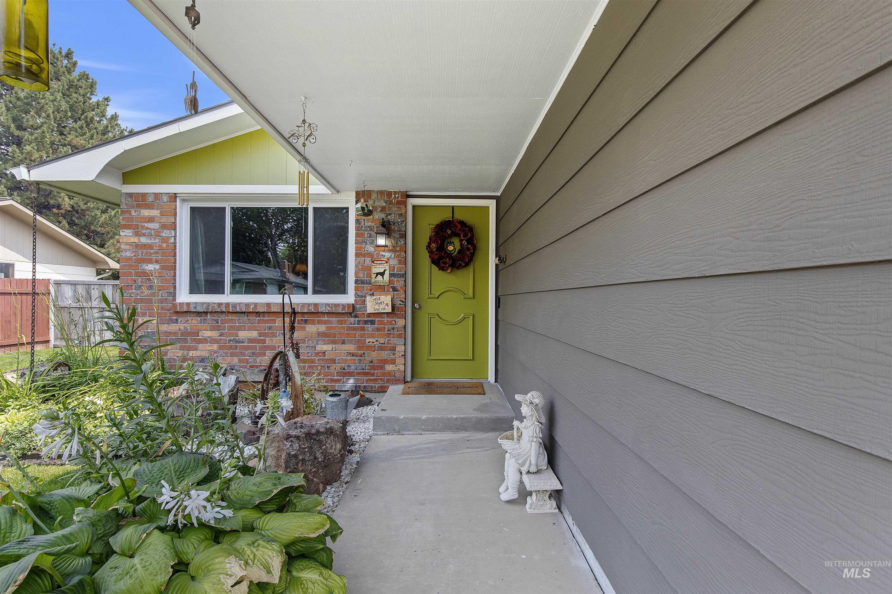 154 S Harlan Pl