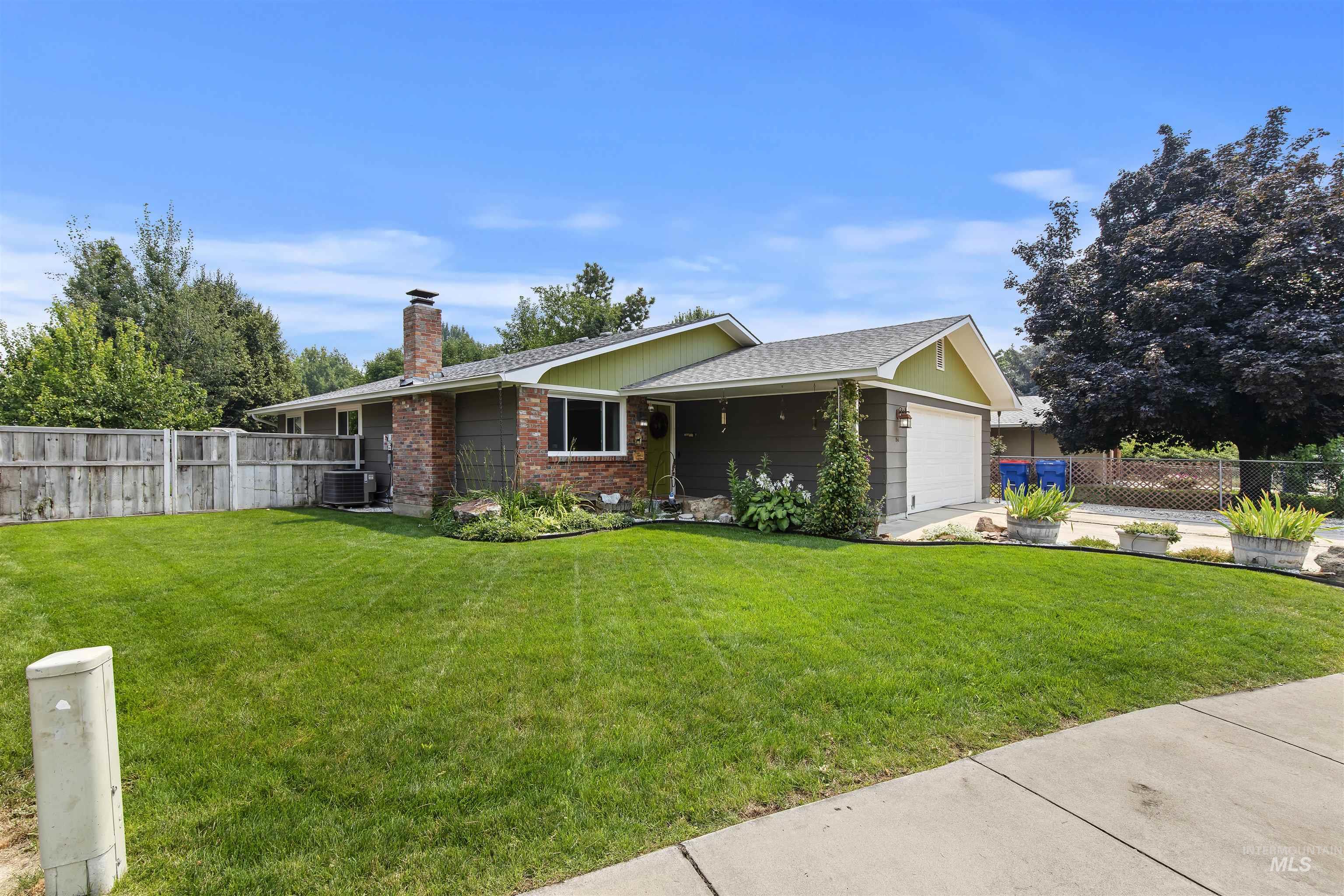 154 S Harlan Pl