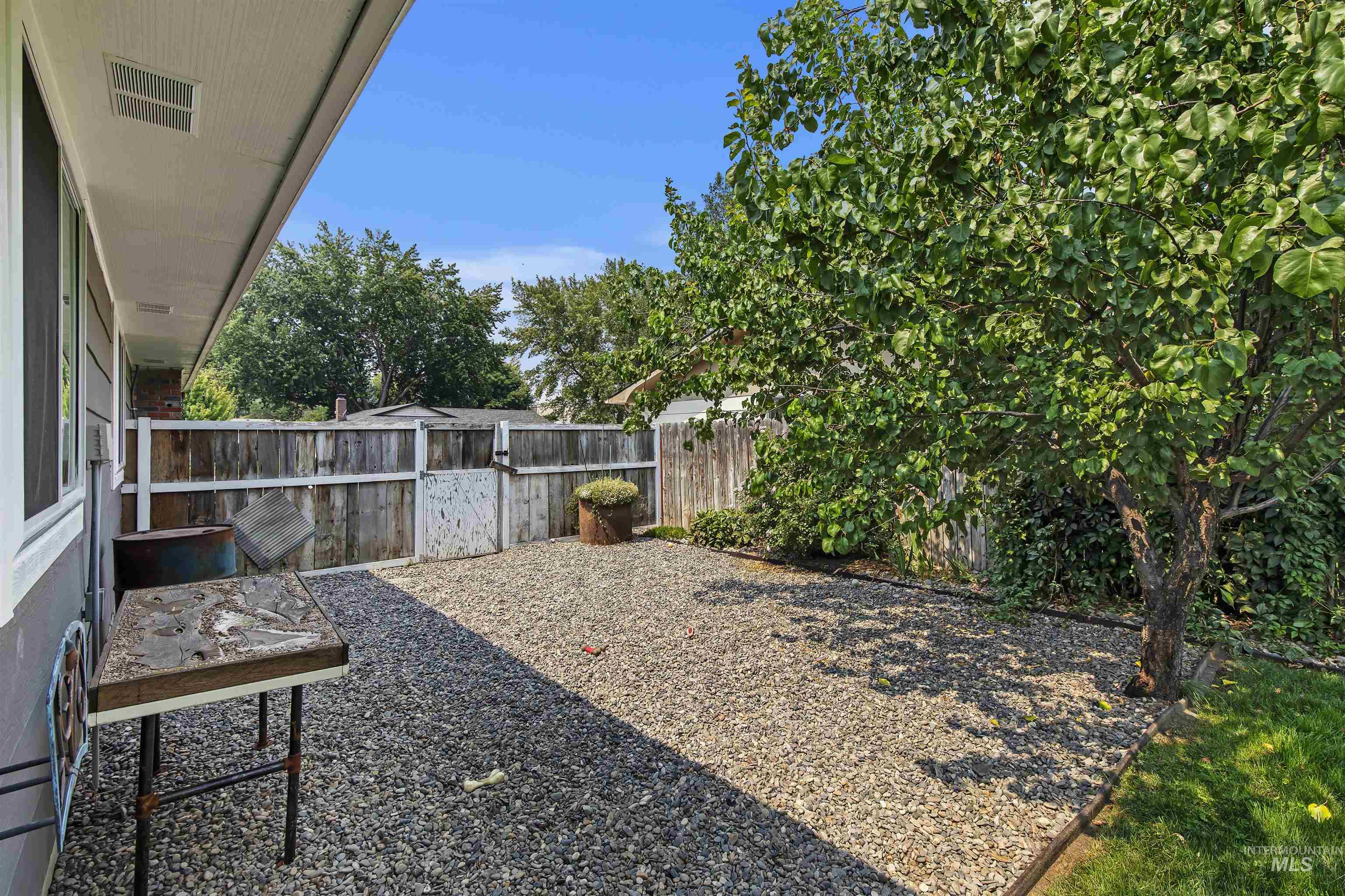 154 S Harlan Pl