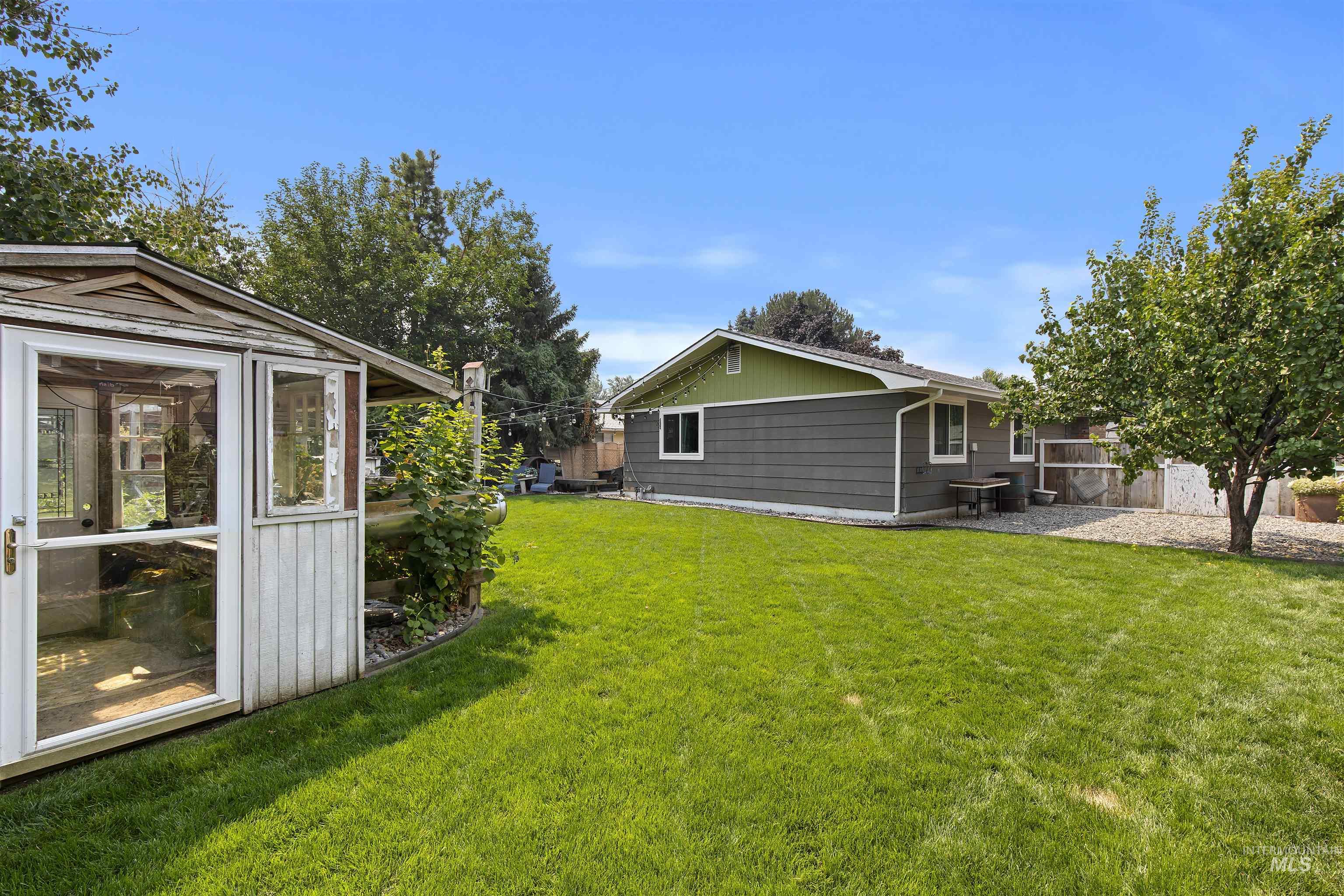 154 S Harlan Pl