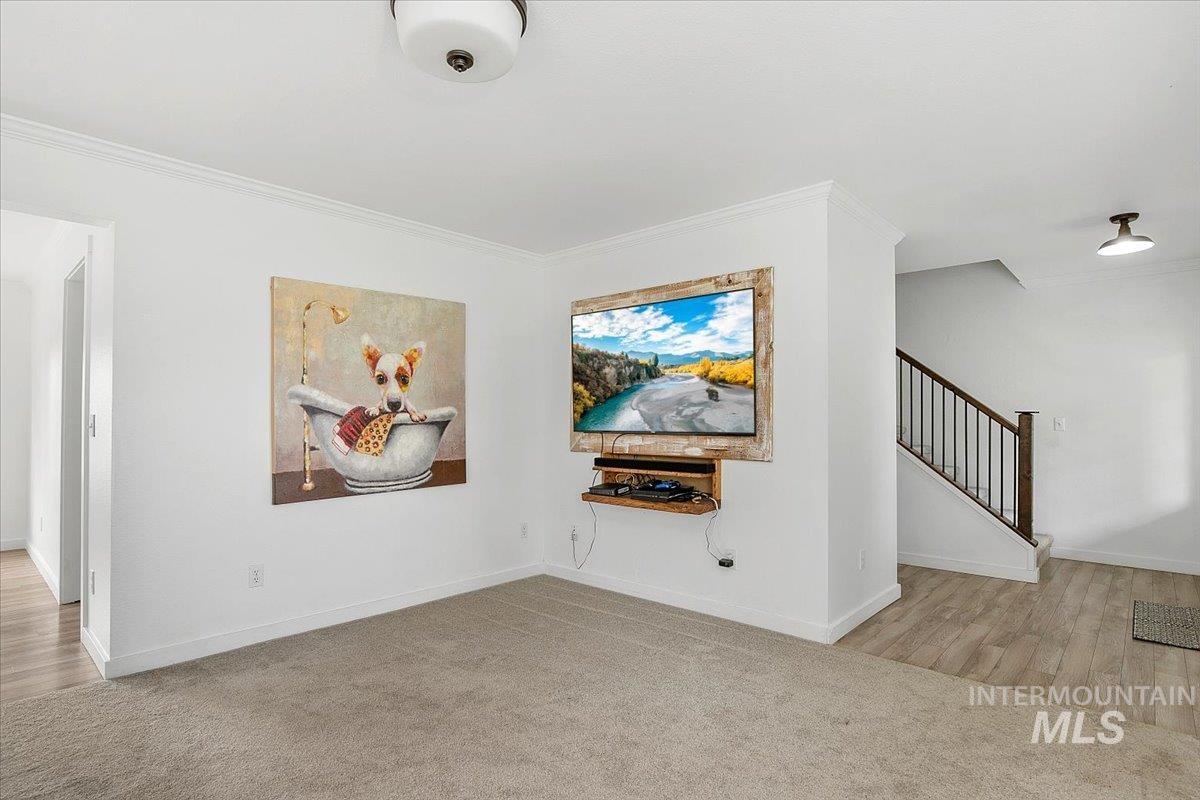 6119 Leland Dr