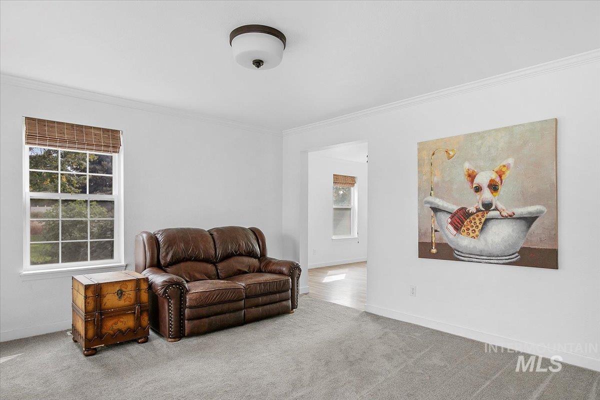 6119 Leland Dr