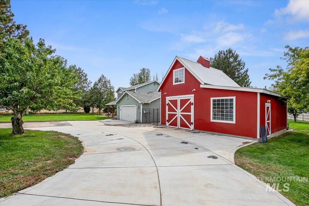 6119 Leland Dr