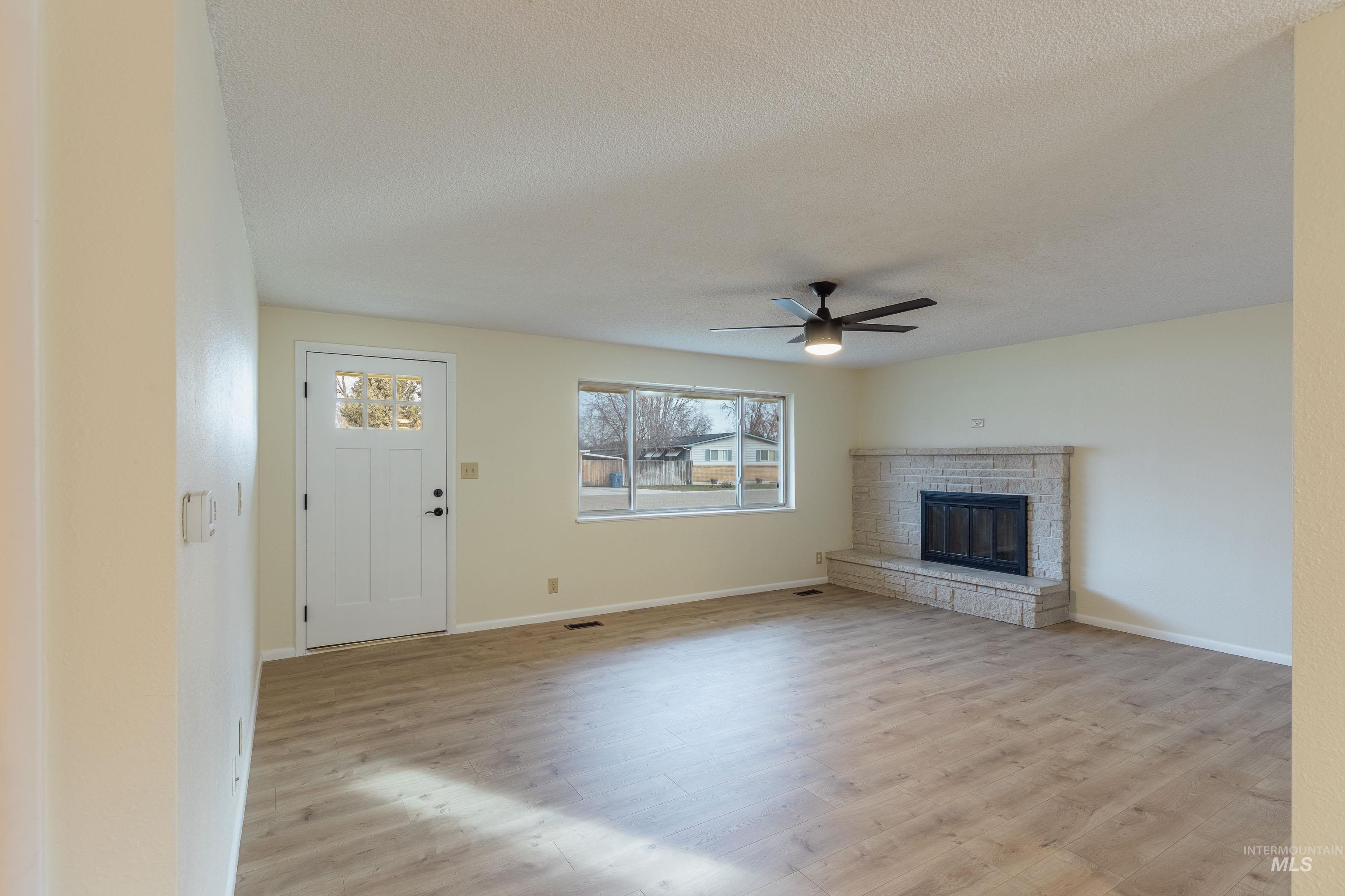 1603 E Dakota Ave