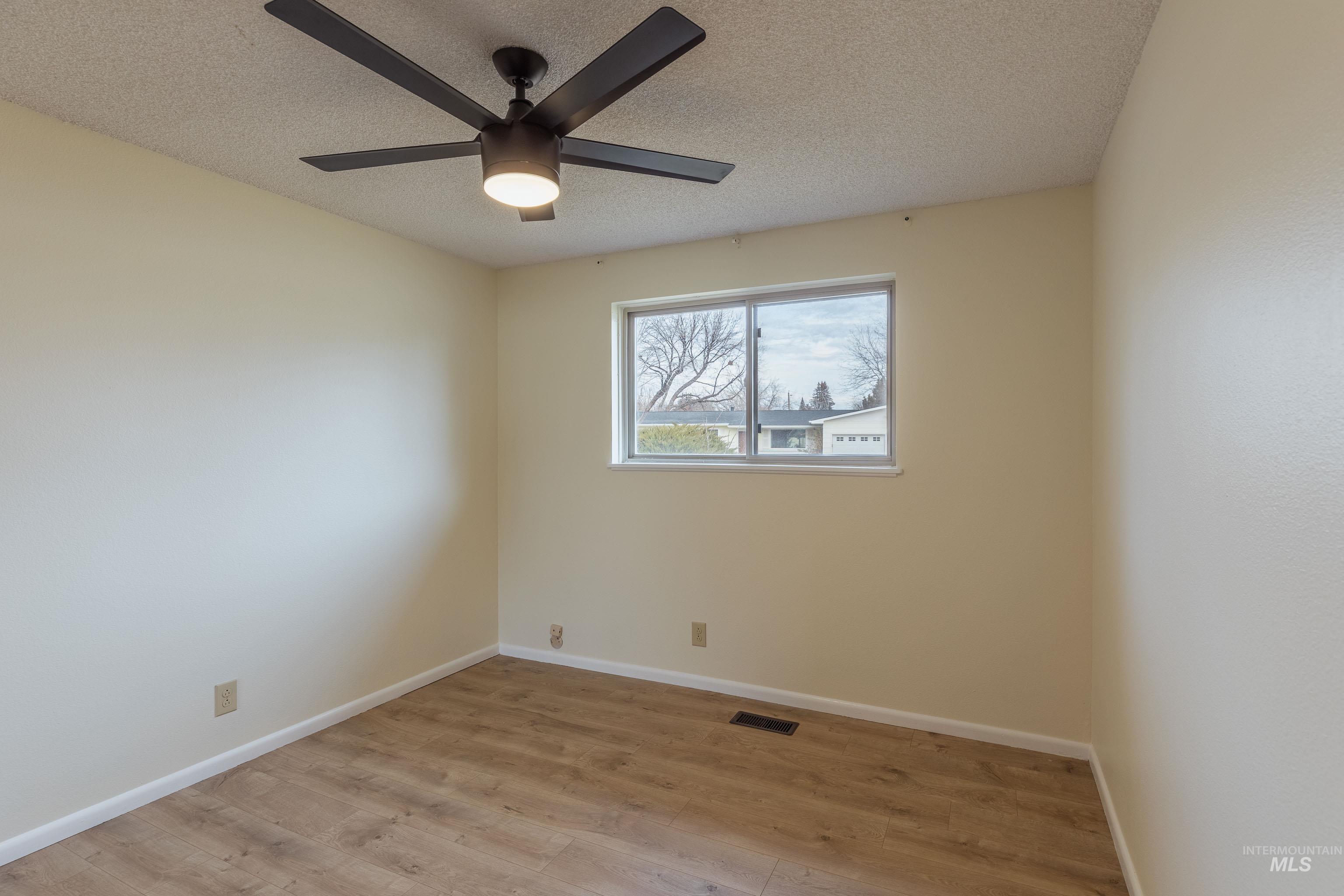 1603 E Dakota Ave