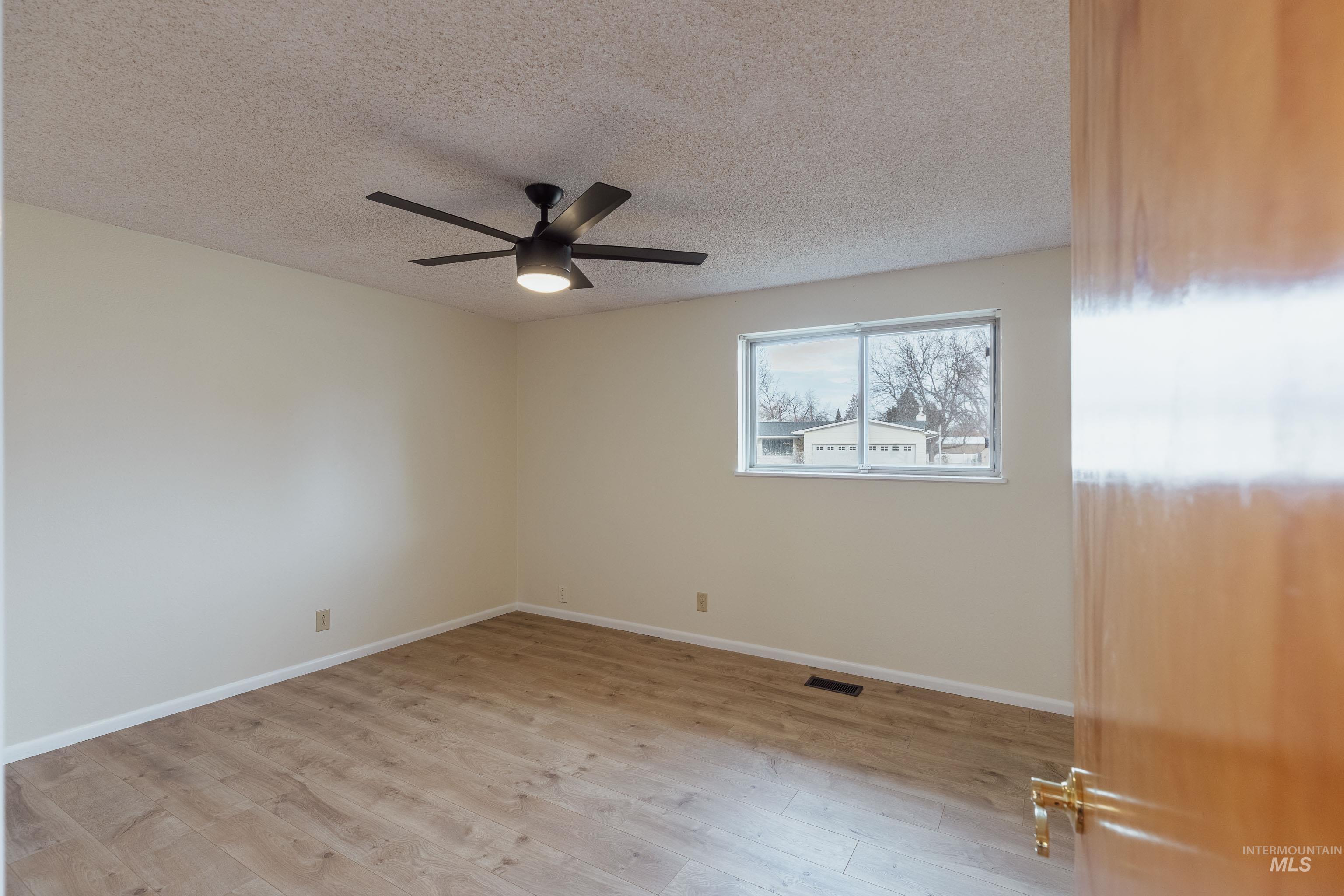 1603 E Dakota Ave