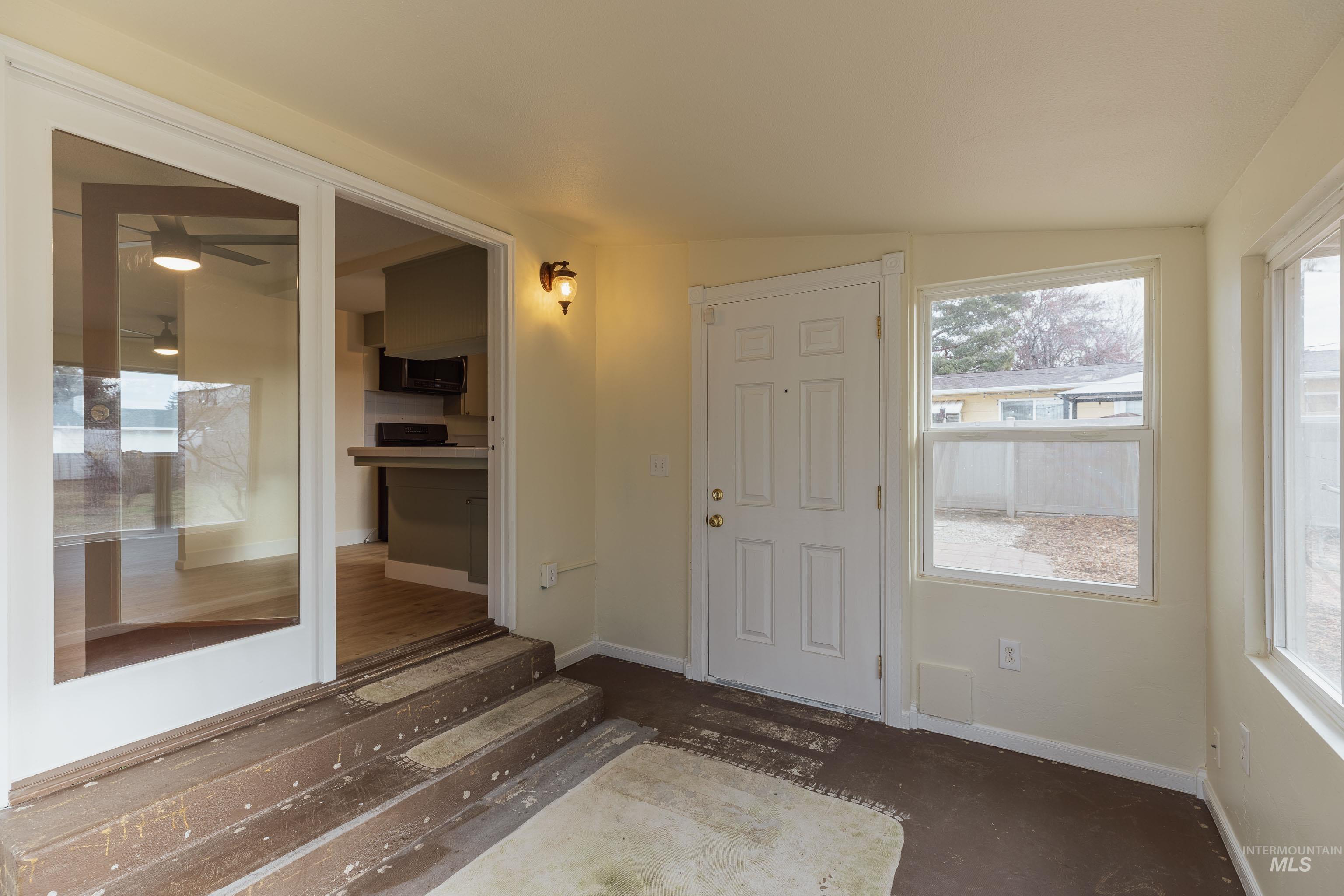 1603 E Dakota Ave