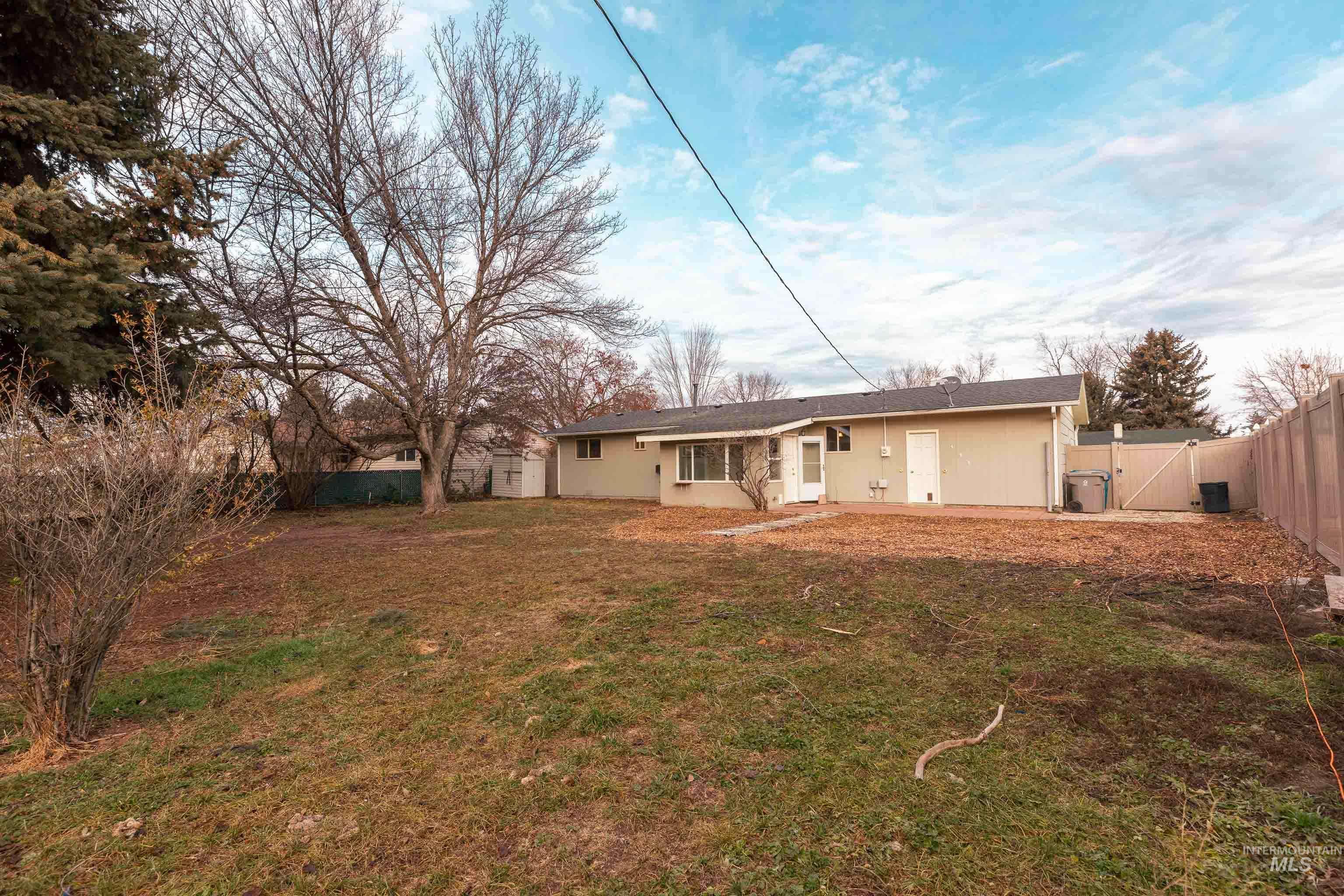 1603 E Dakota Ave