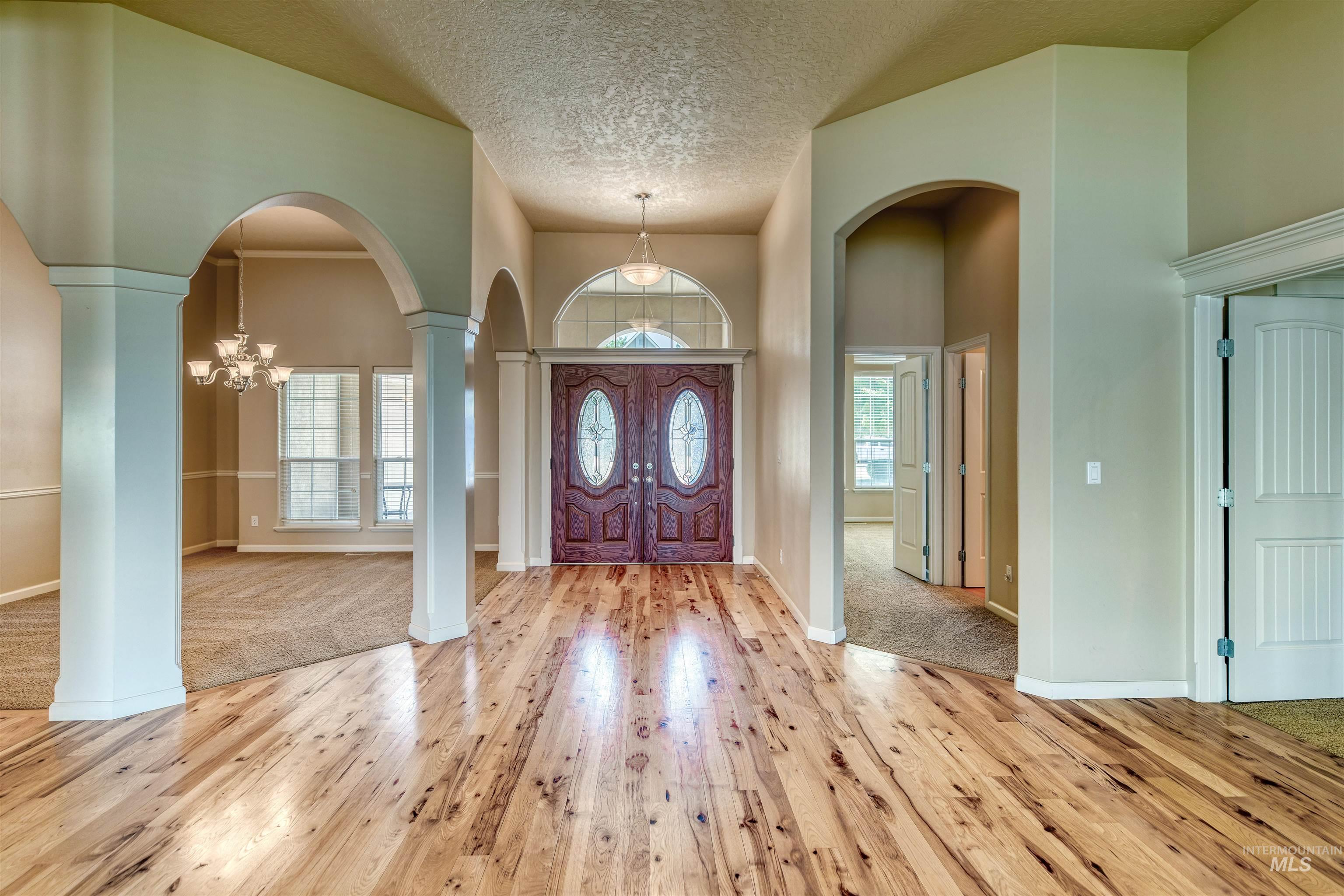 726 N Glen Aspen Way