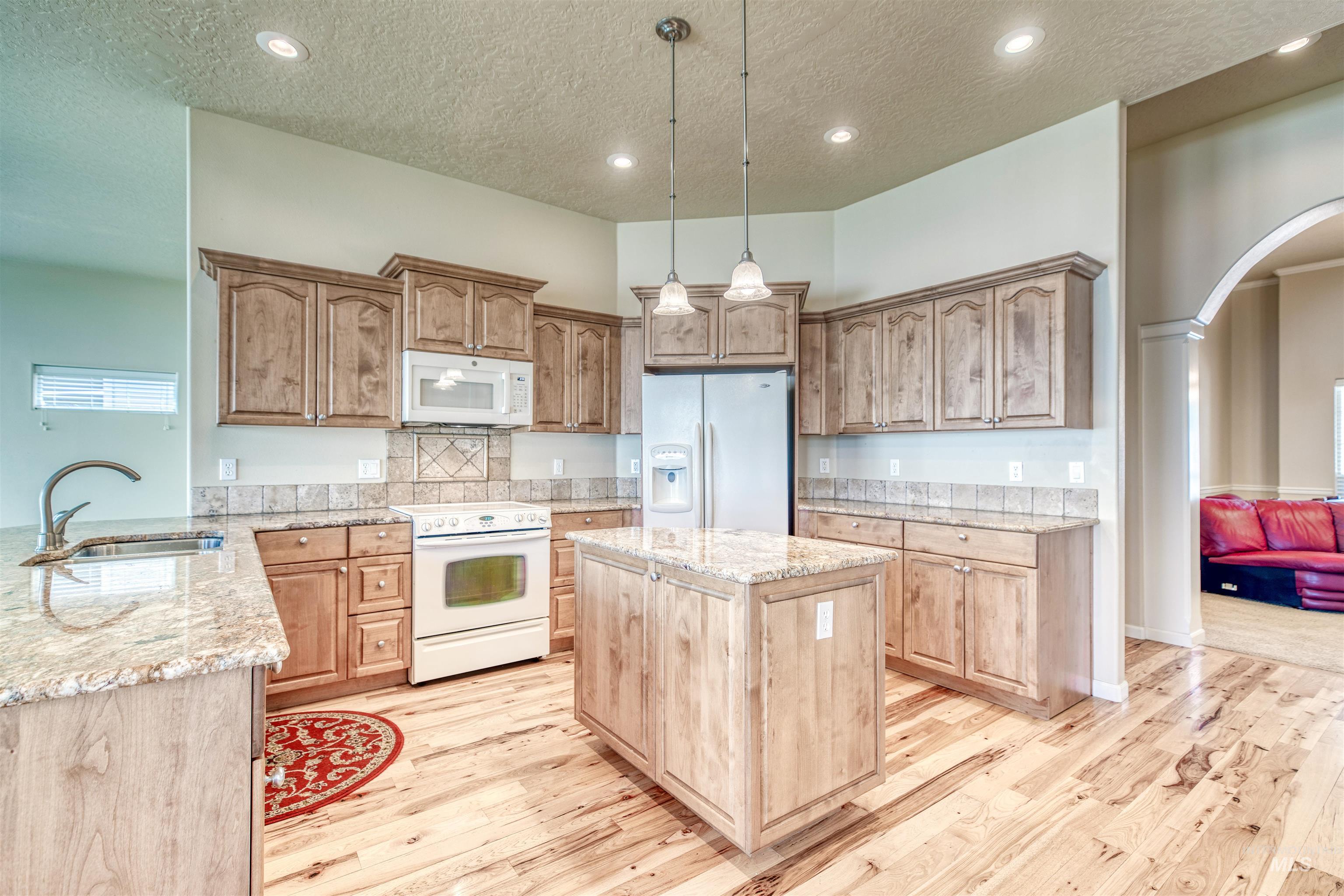 726 N Glen Aspen Way