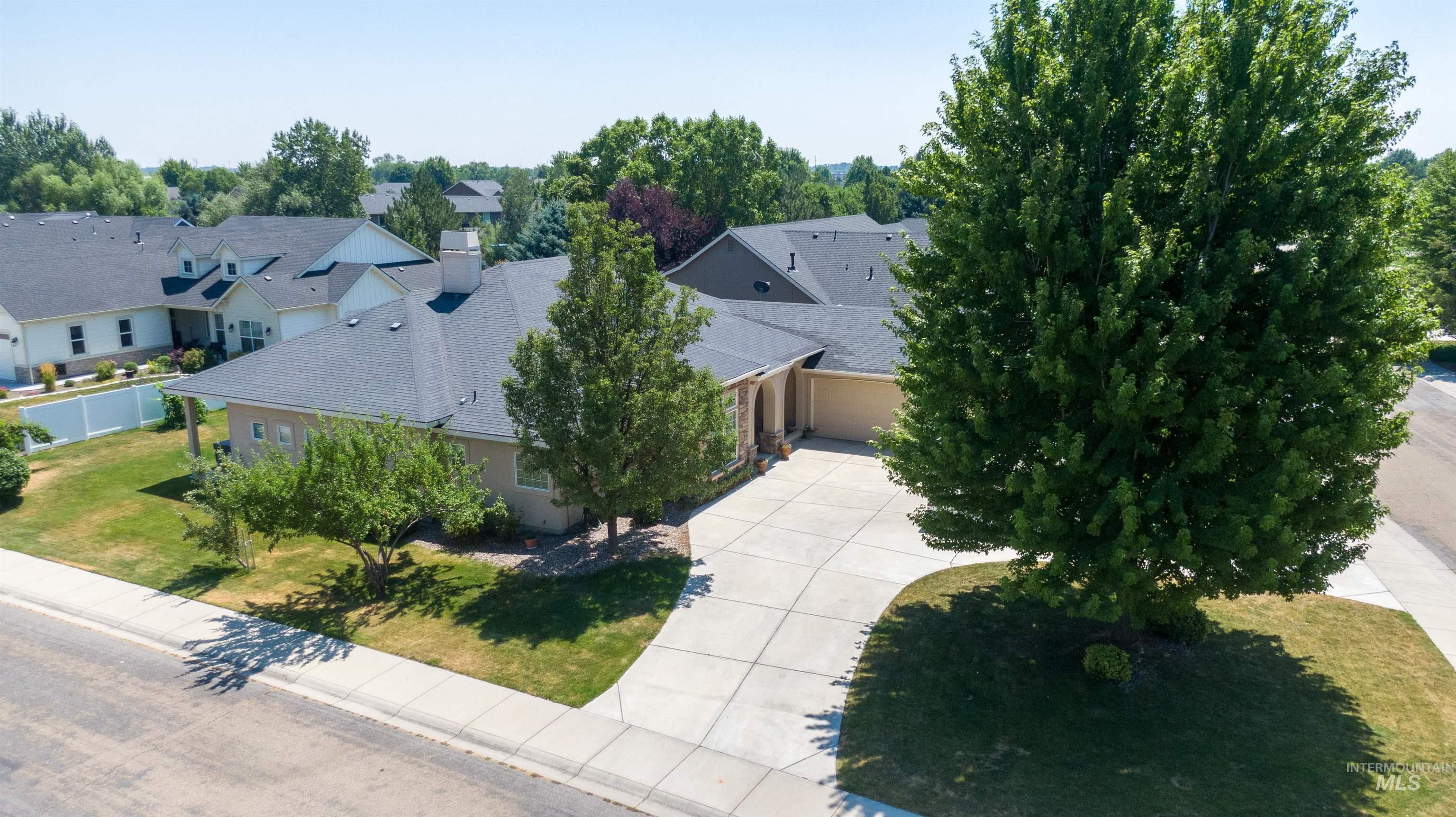 726 N Glen Aspen Way