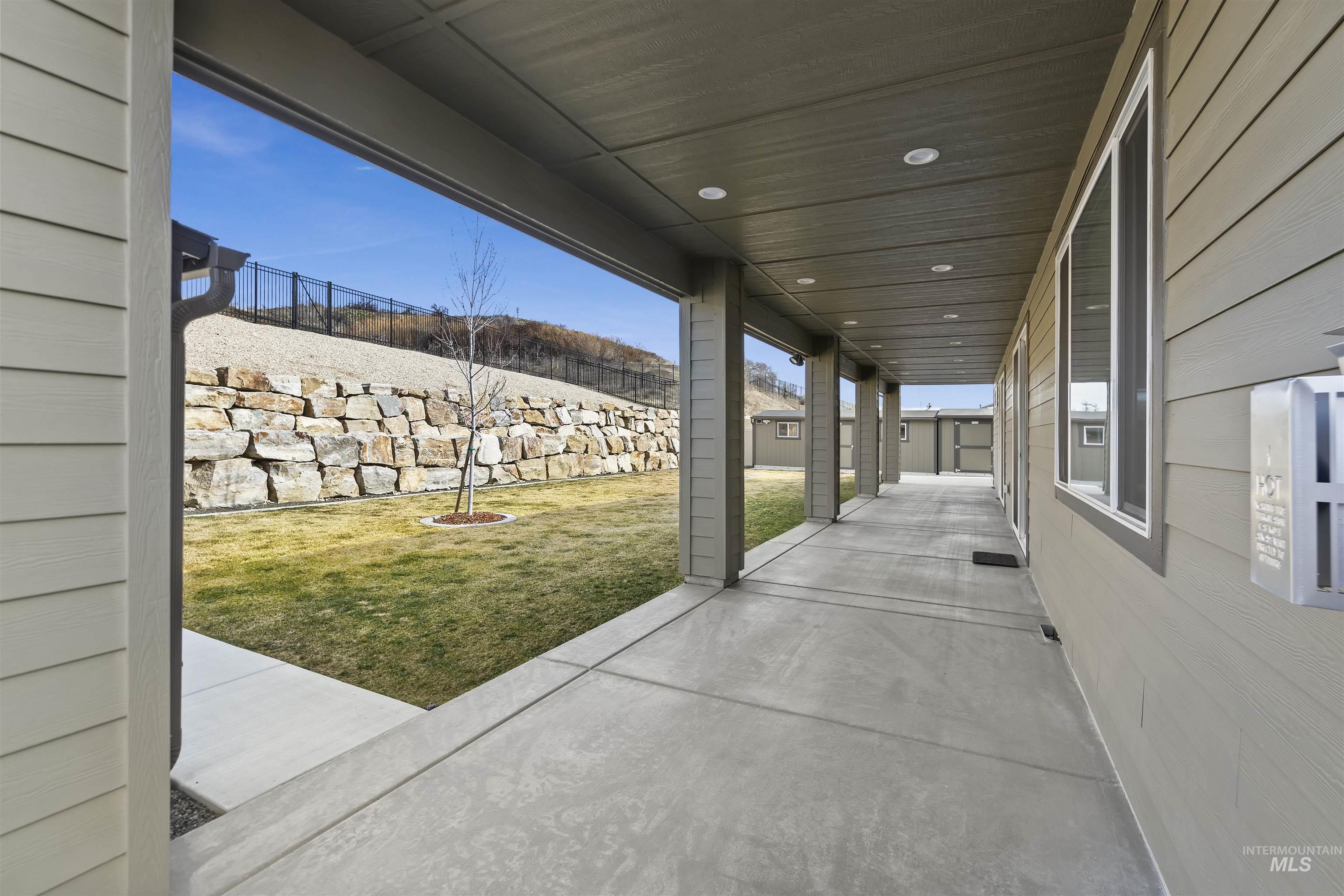 11010 W Collina Vista Dr